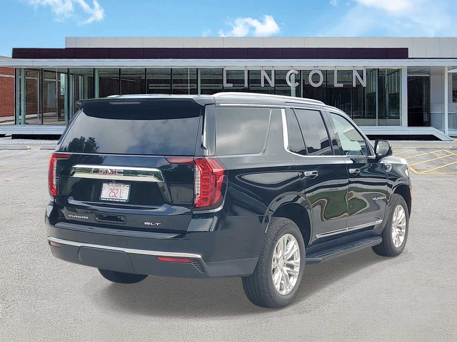 2021 GMC Yukon SLT