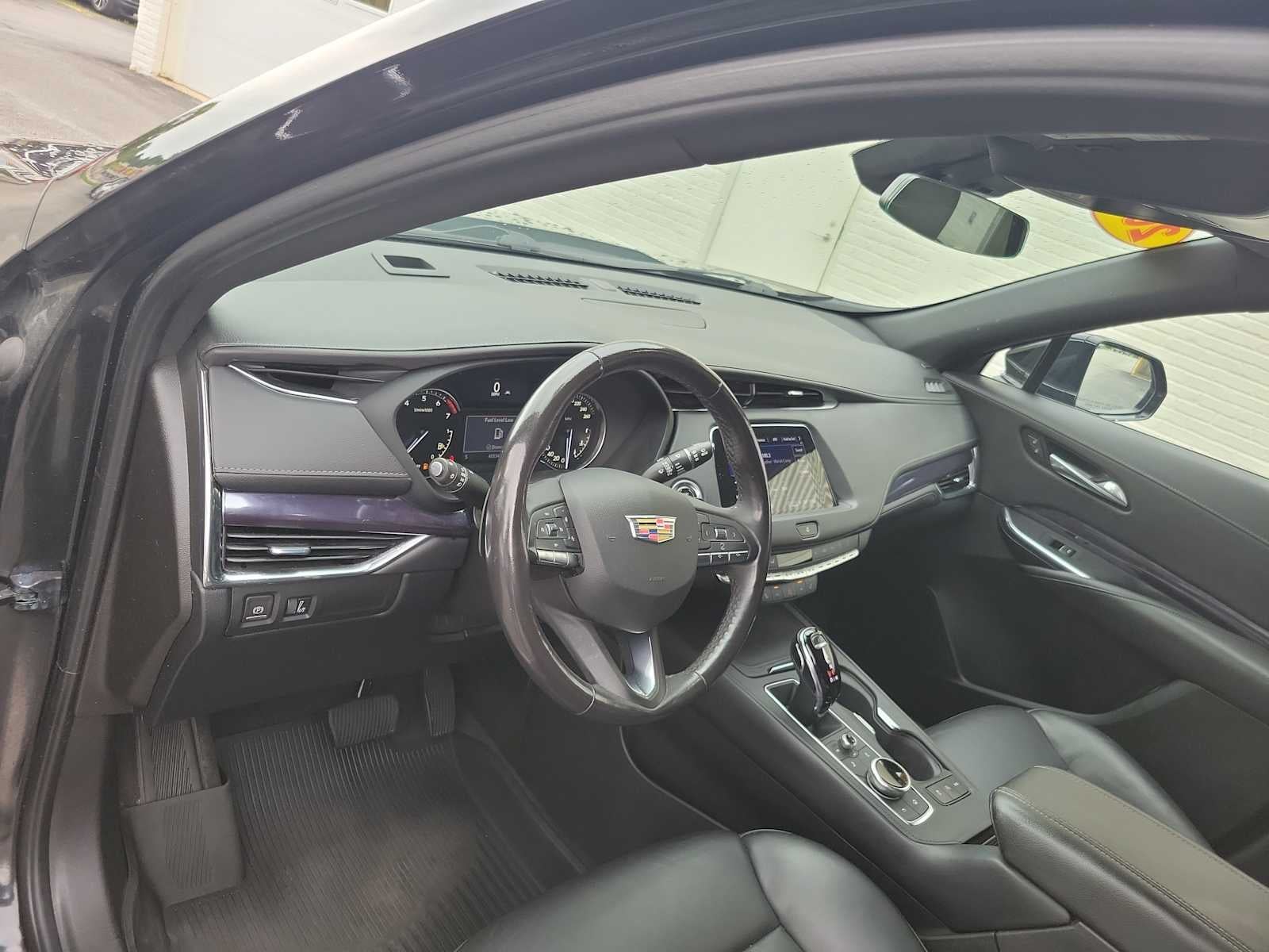 2023 Cadillac XT4 FWD Luxury