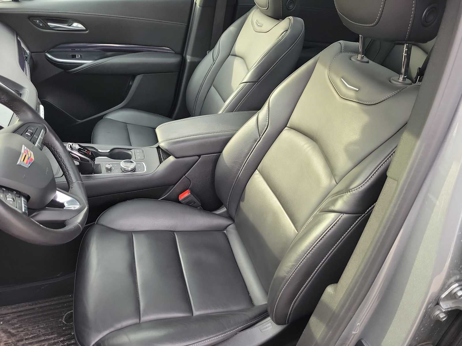 2023 Cadillac XT4 AWD Luxury