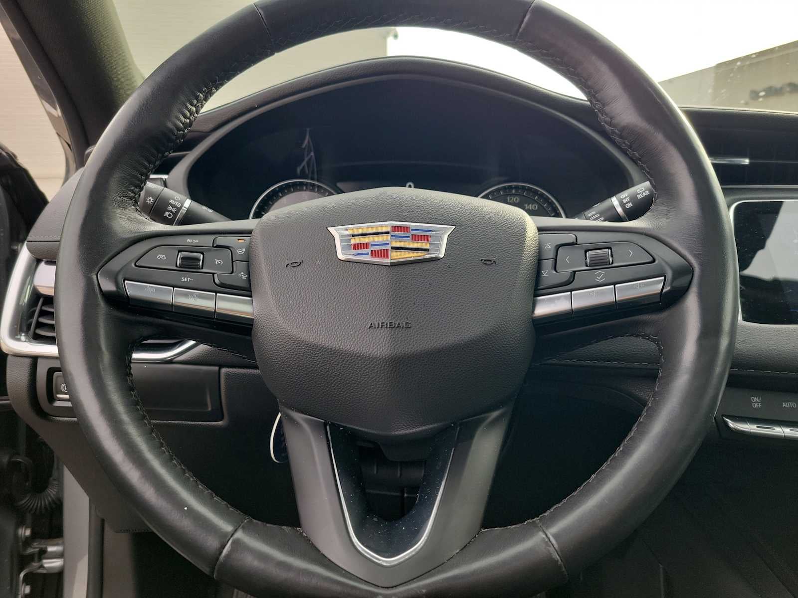 2023 Cadillac XT4 AWD Luxury