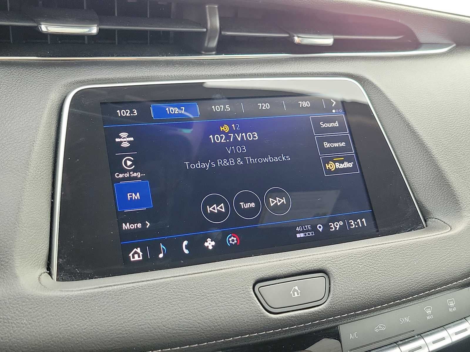 2023 Cadillac XT4 AWD Luxury