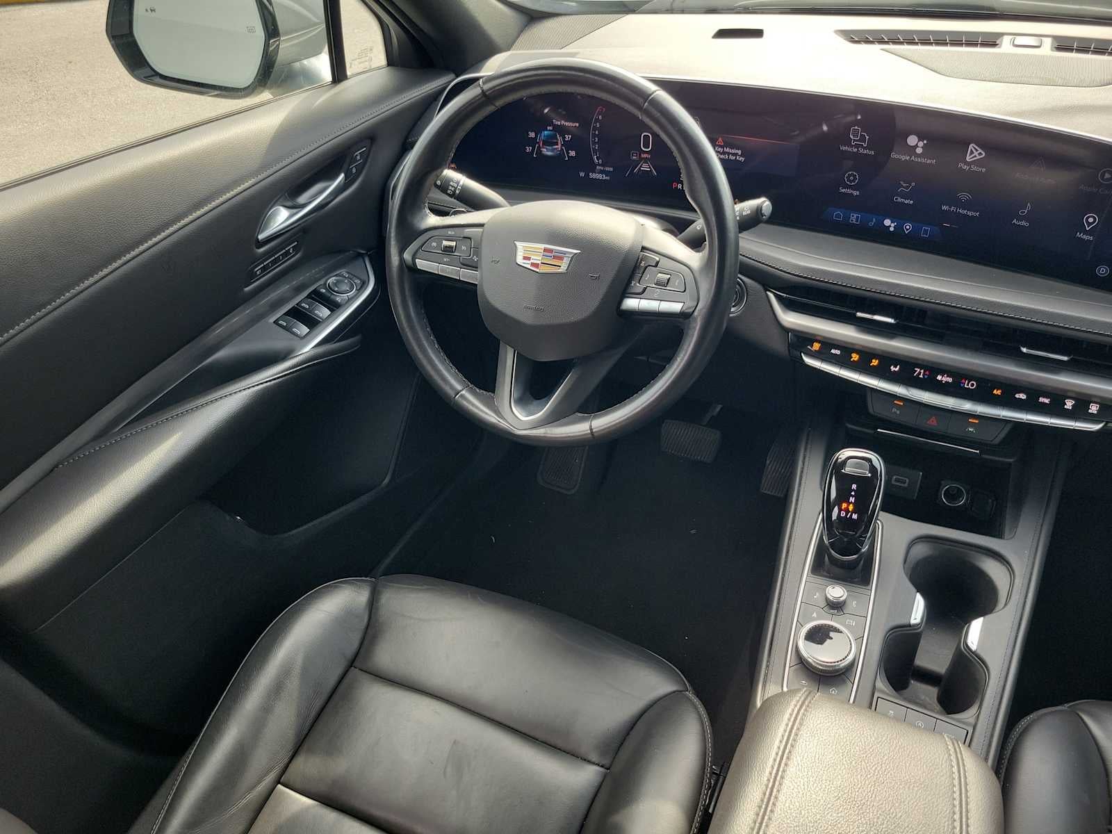 2024 Cadillac XT4 FWD Premium Luxury