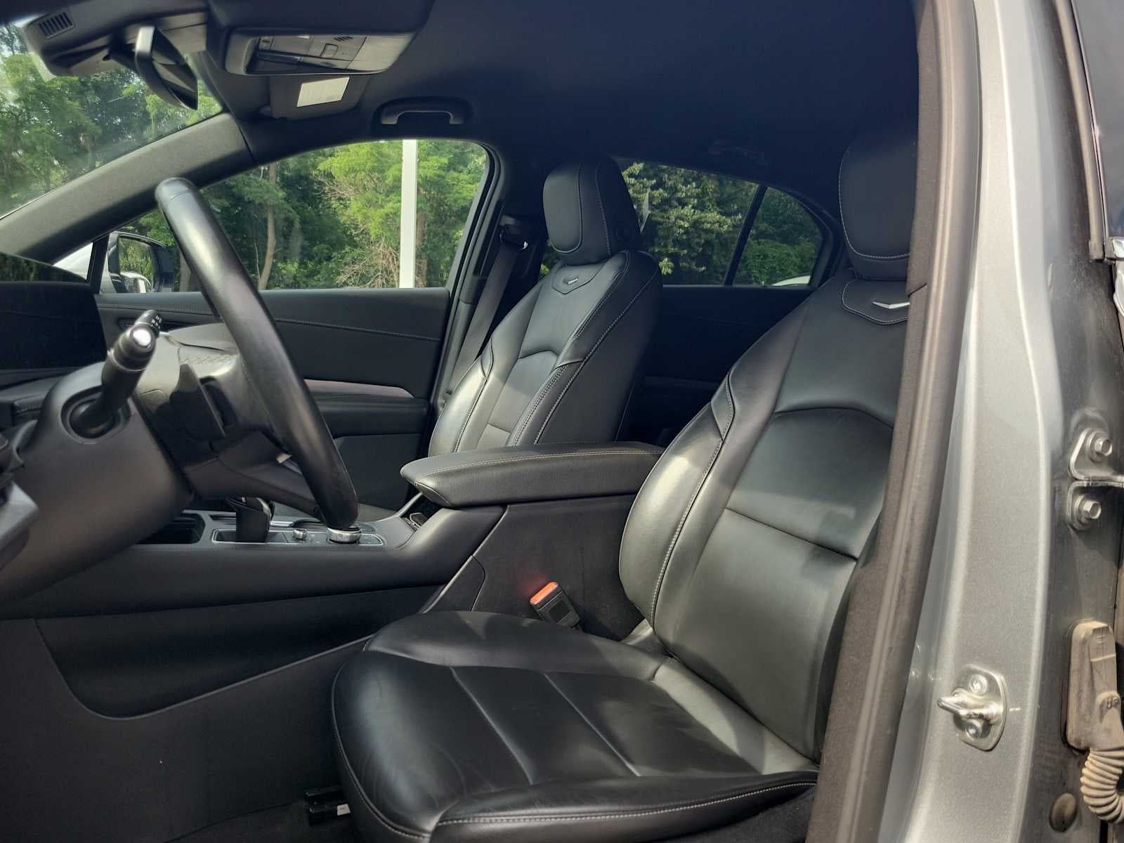 2024 Cadillac XT4 FWD Premium Luxury
