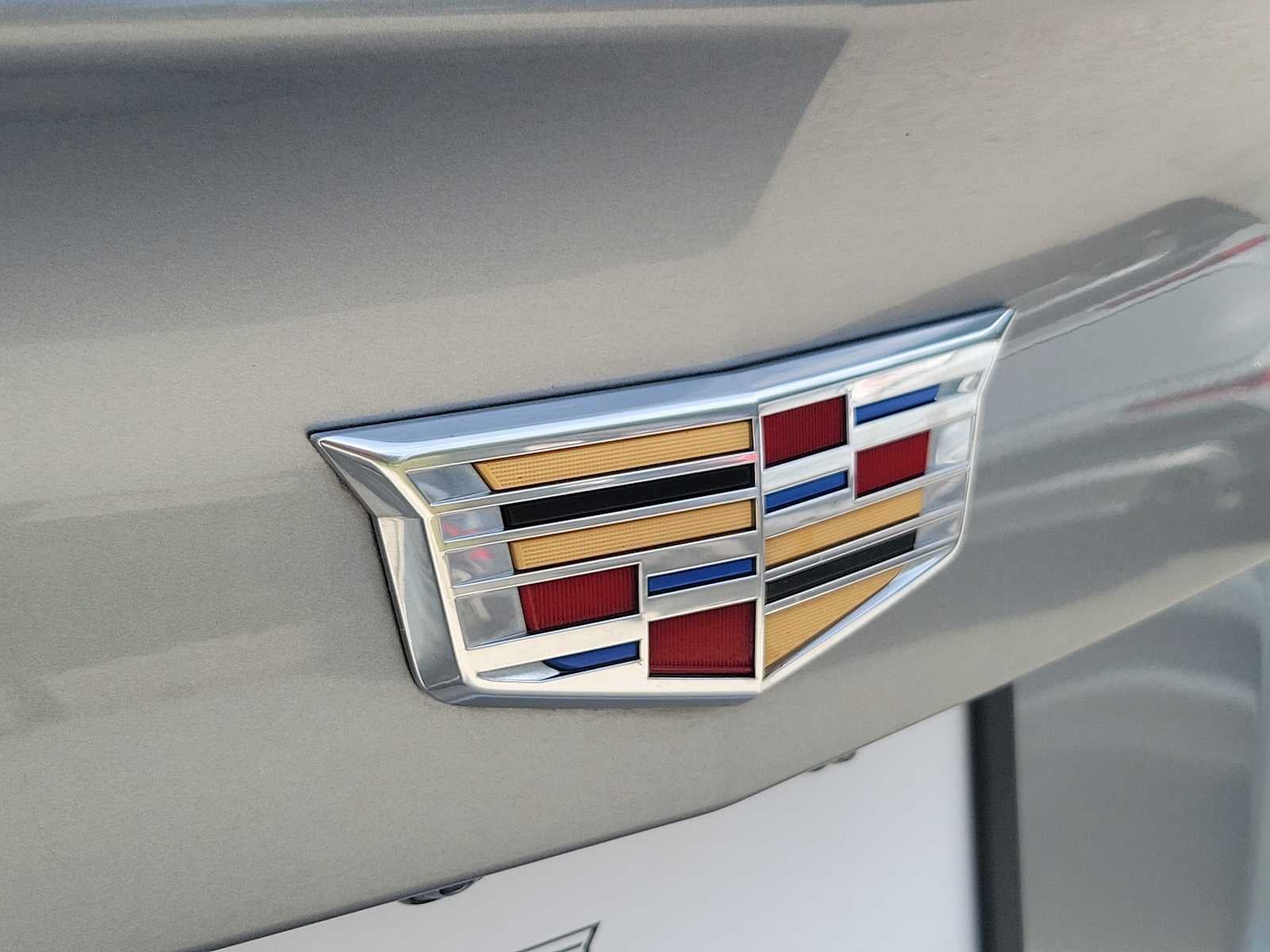 2024 Cadillac XT4 FWD Premium Luxury