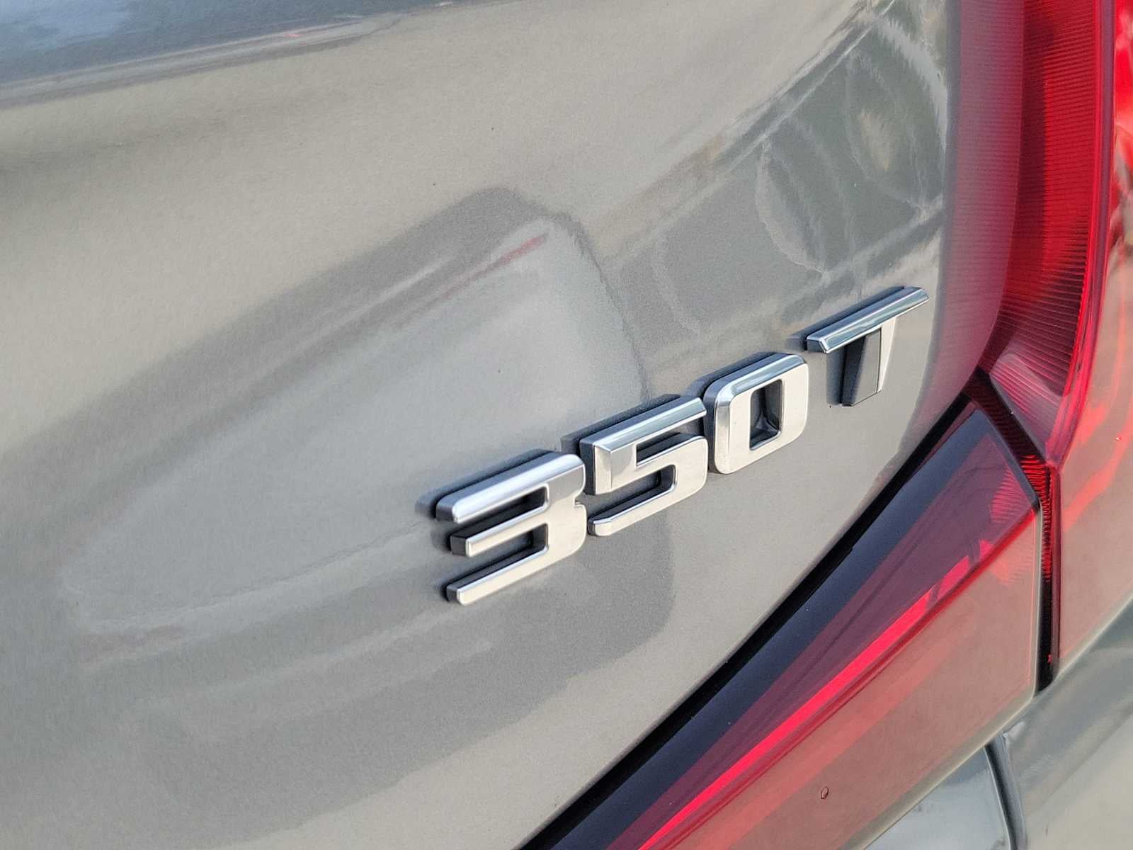 2024 Cadillac XT4 FWD Premium Luxury