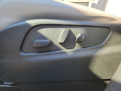 2023 Cadillac XT4 FWD Premium Luxury