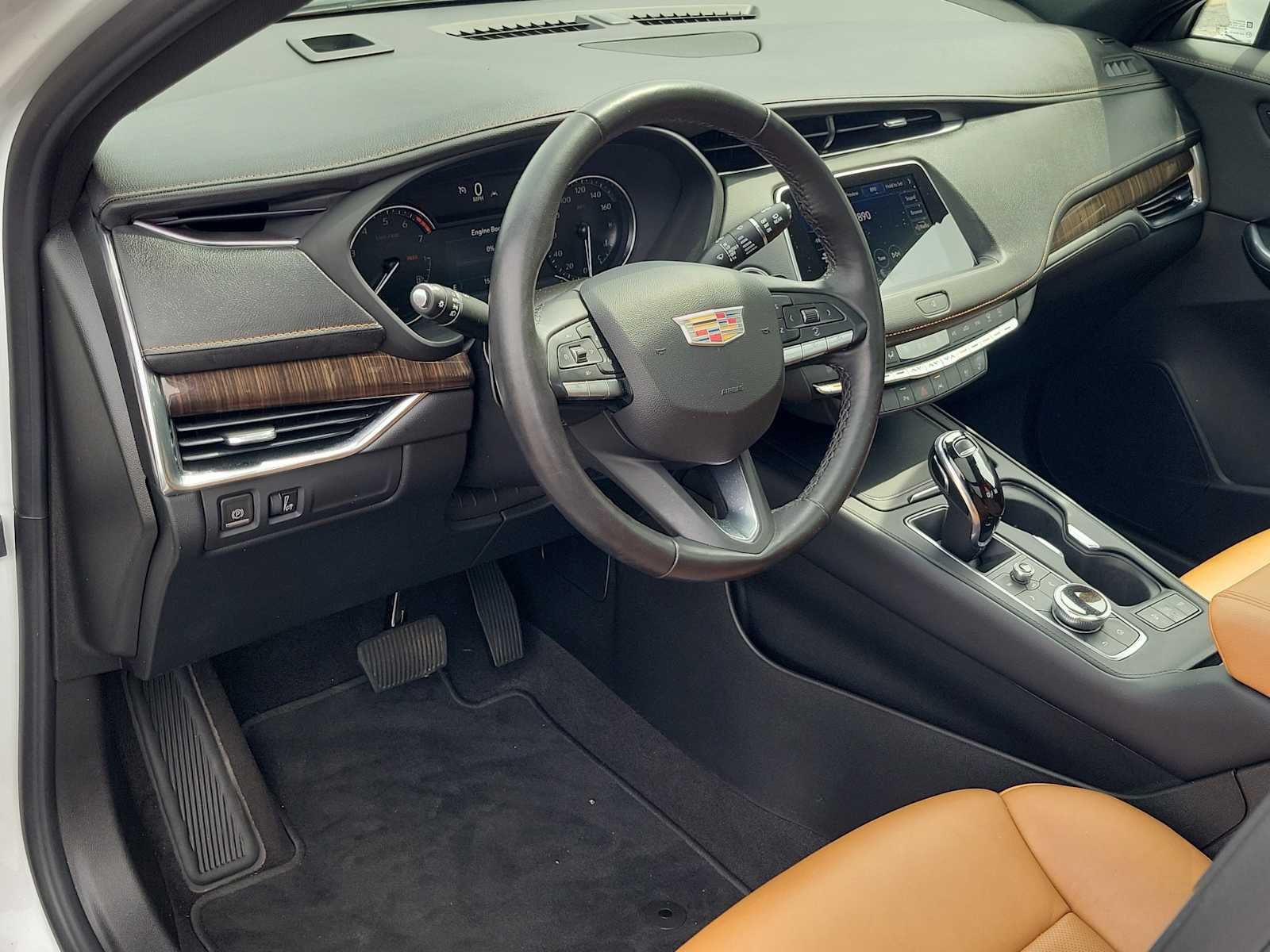 2023 Cadillac XT4 AWD Premium Luxury