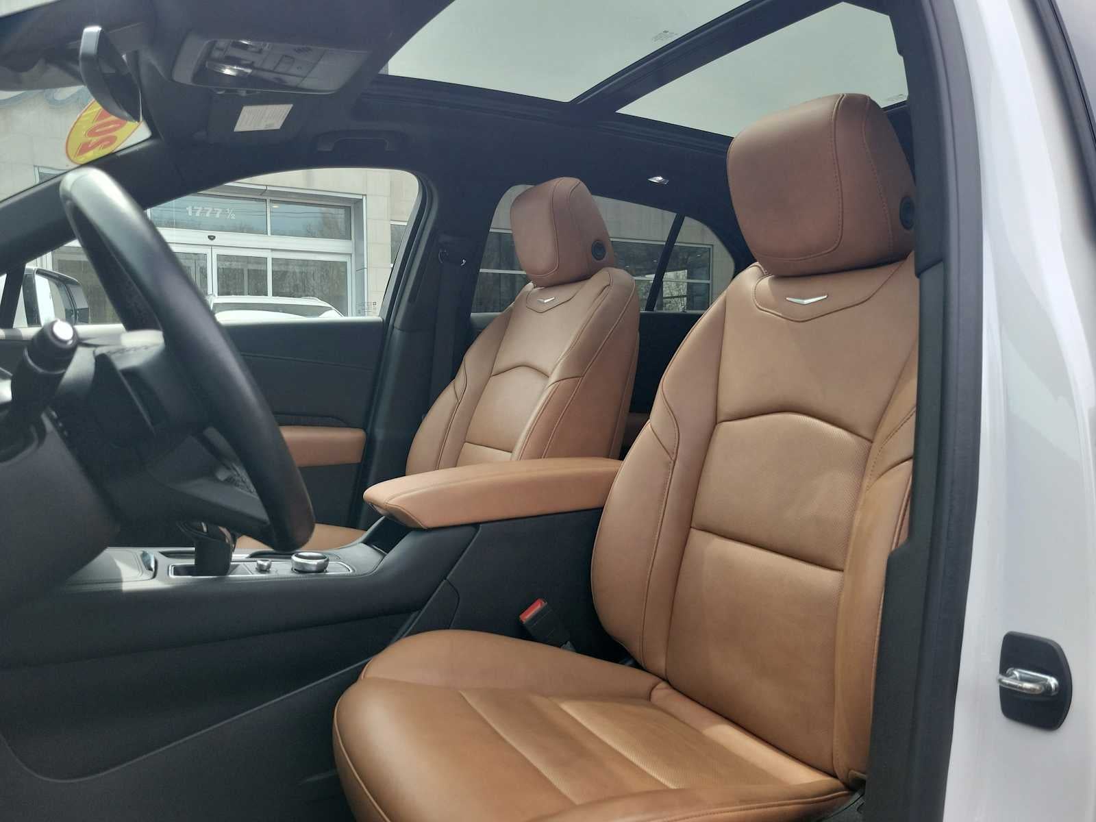 2023 Cadillac XT4 AWD Premium Luxury