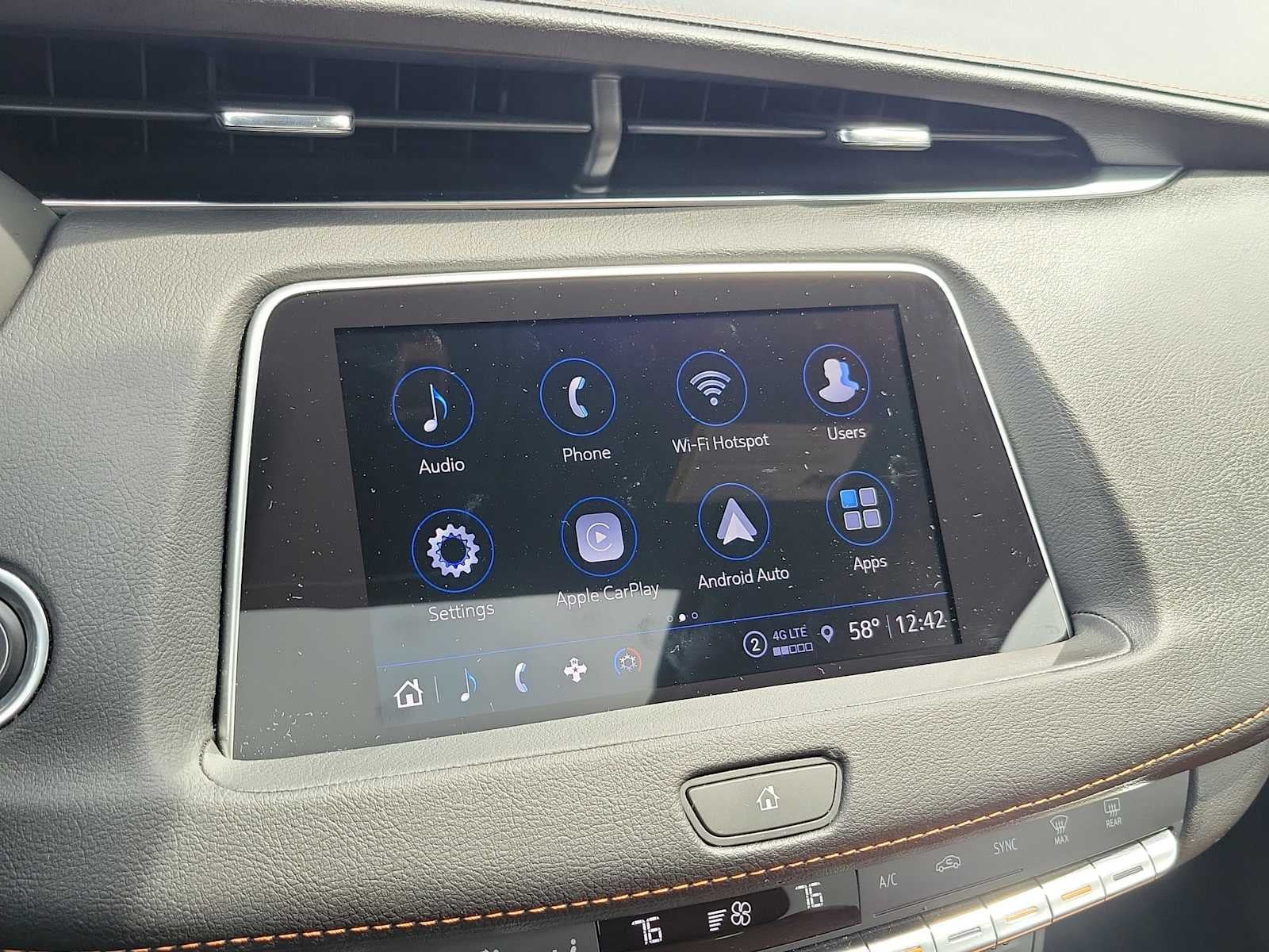 2023 Cadillac XT4 AWD Premium Luxury
