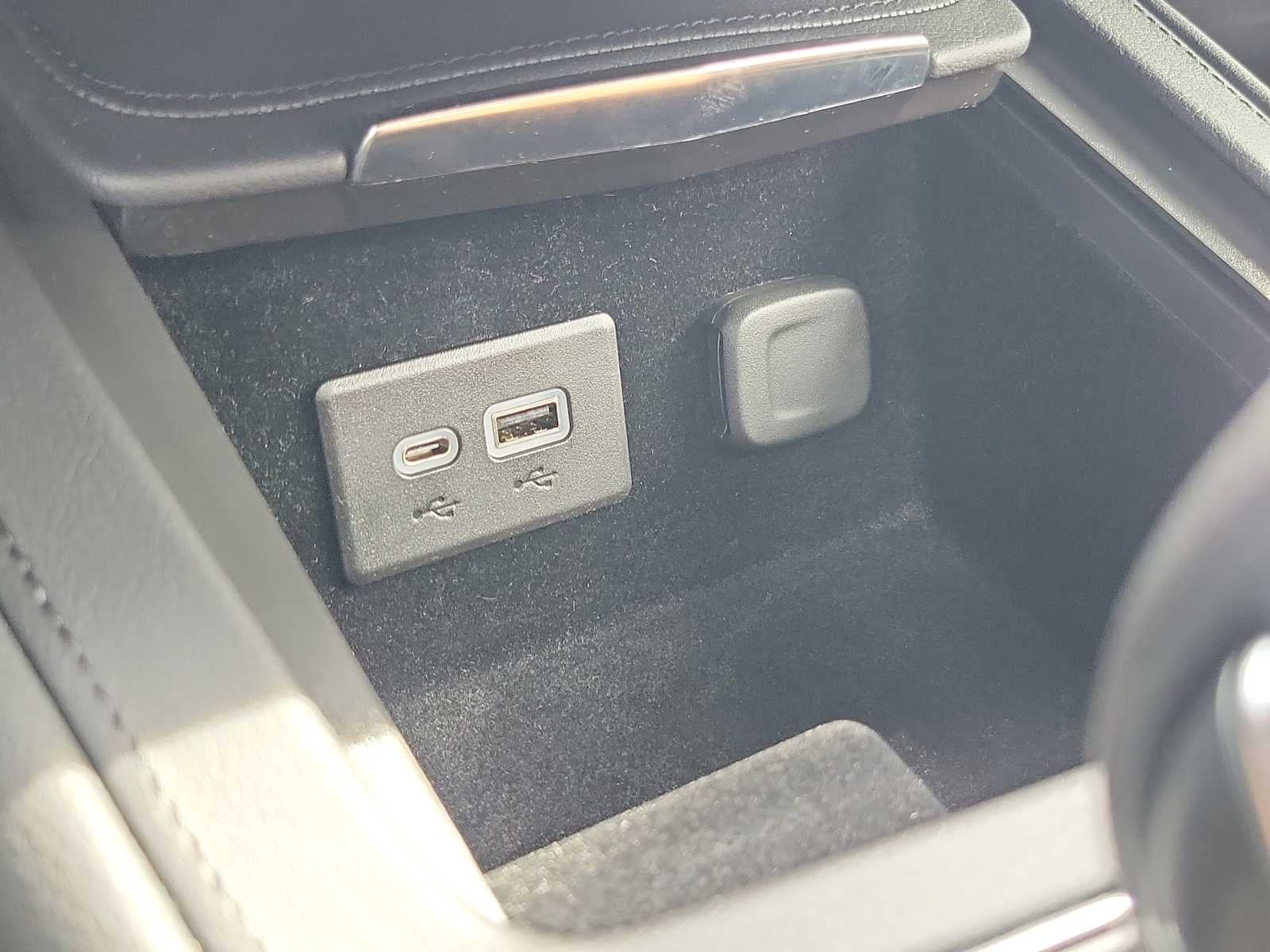2023 Cadillac XT4 AWD Premium Luxury