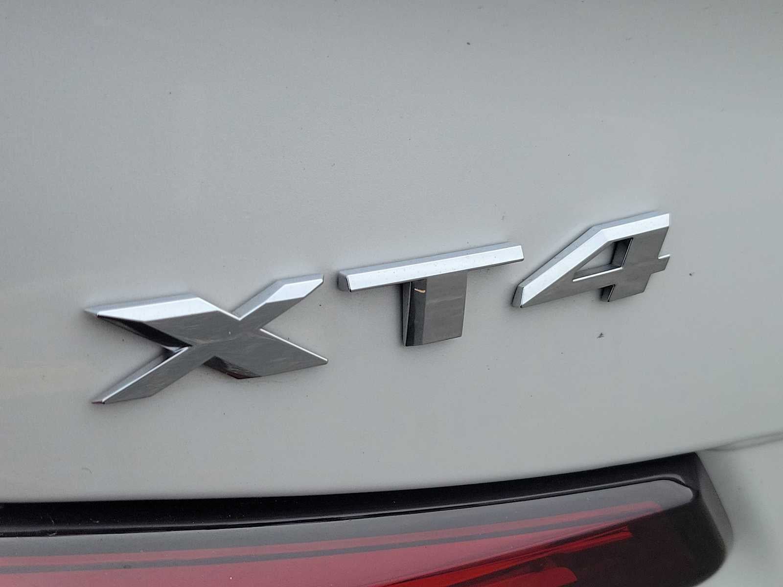 2023 Cadillac XT4 AWD Premium Luxury