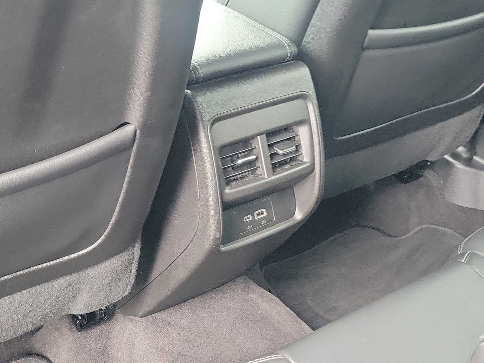 2024 Cadillac XT4 AWD Premium Luxury