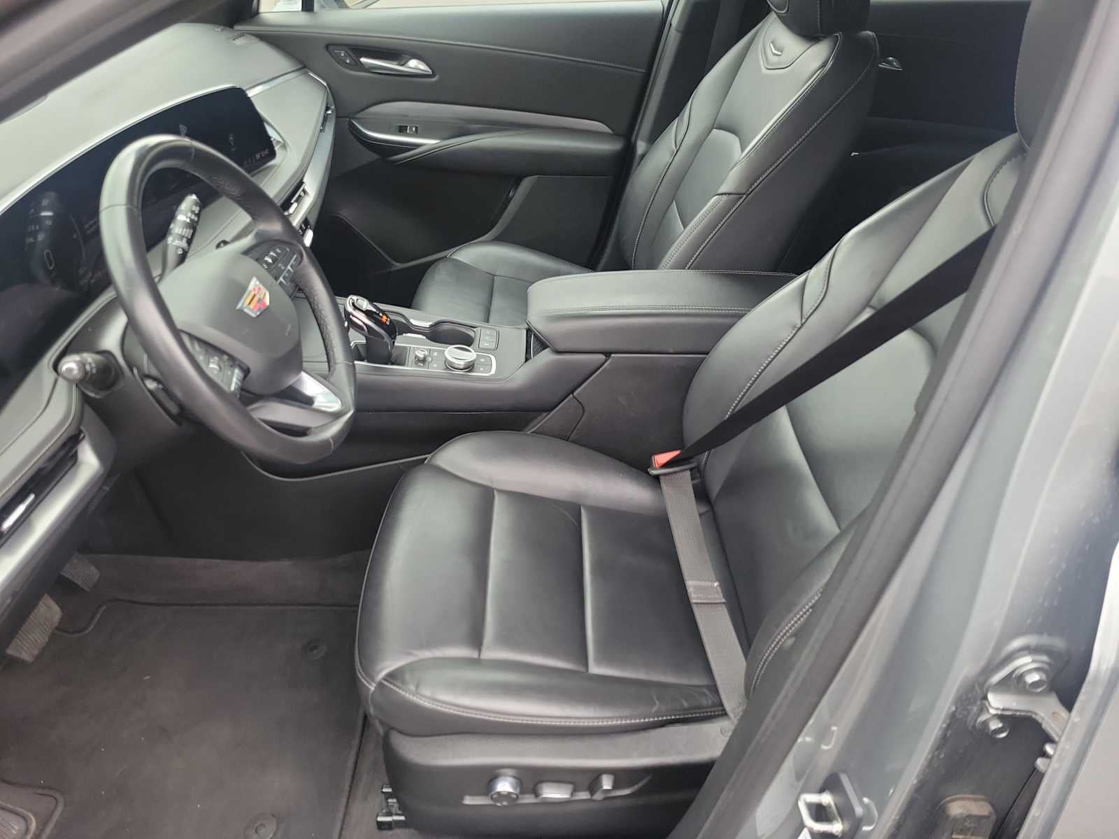 2024 Cadillac XT4 AWD Premium Luxury