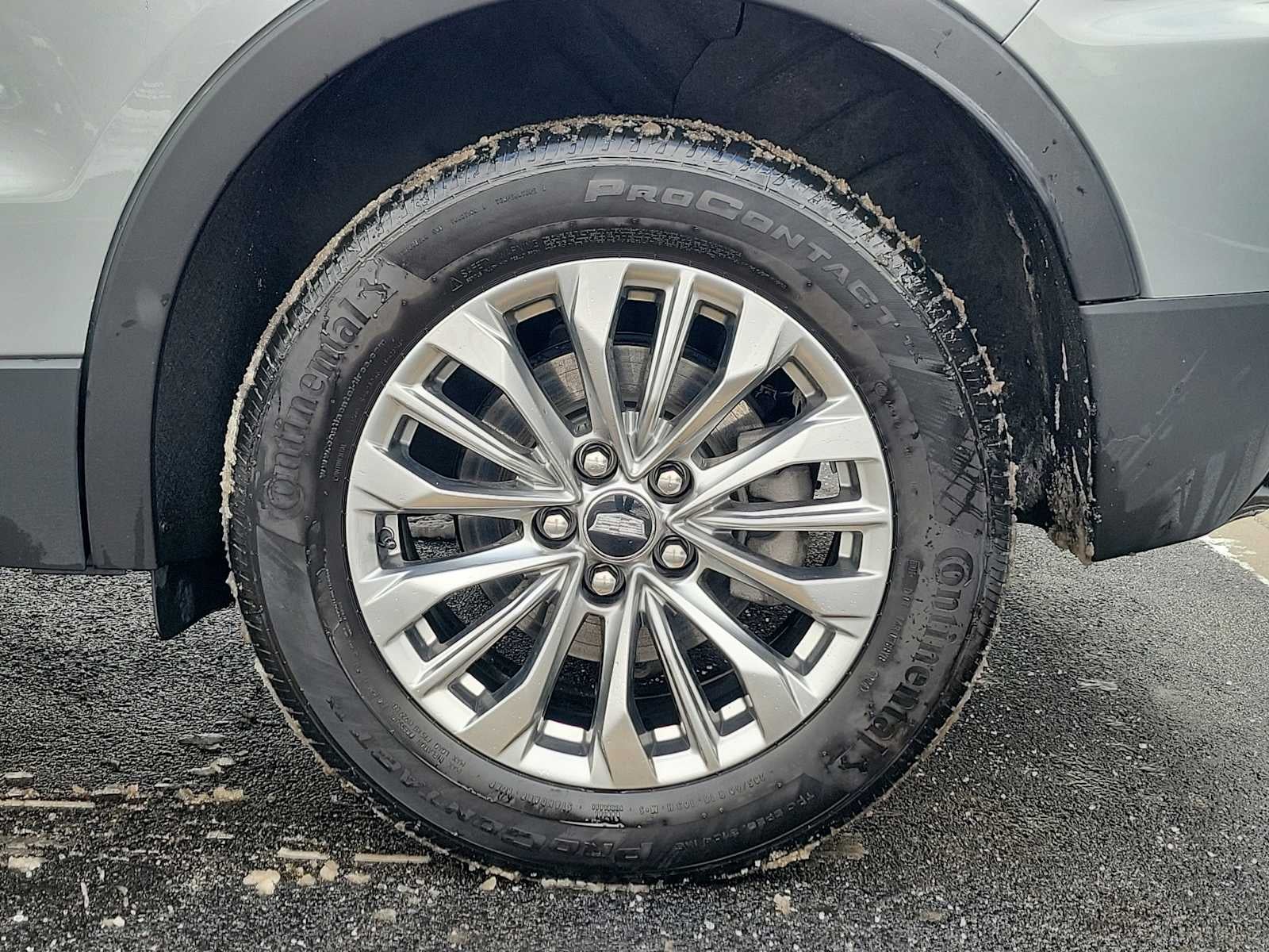 2025 Cadillac XT4 AWD Premium Luxury