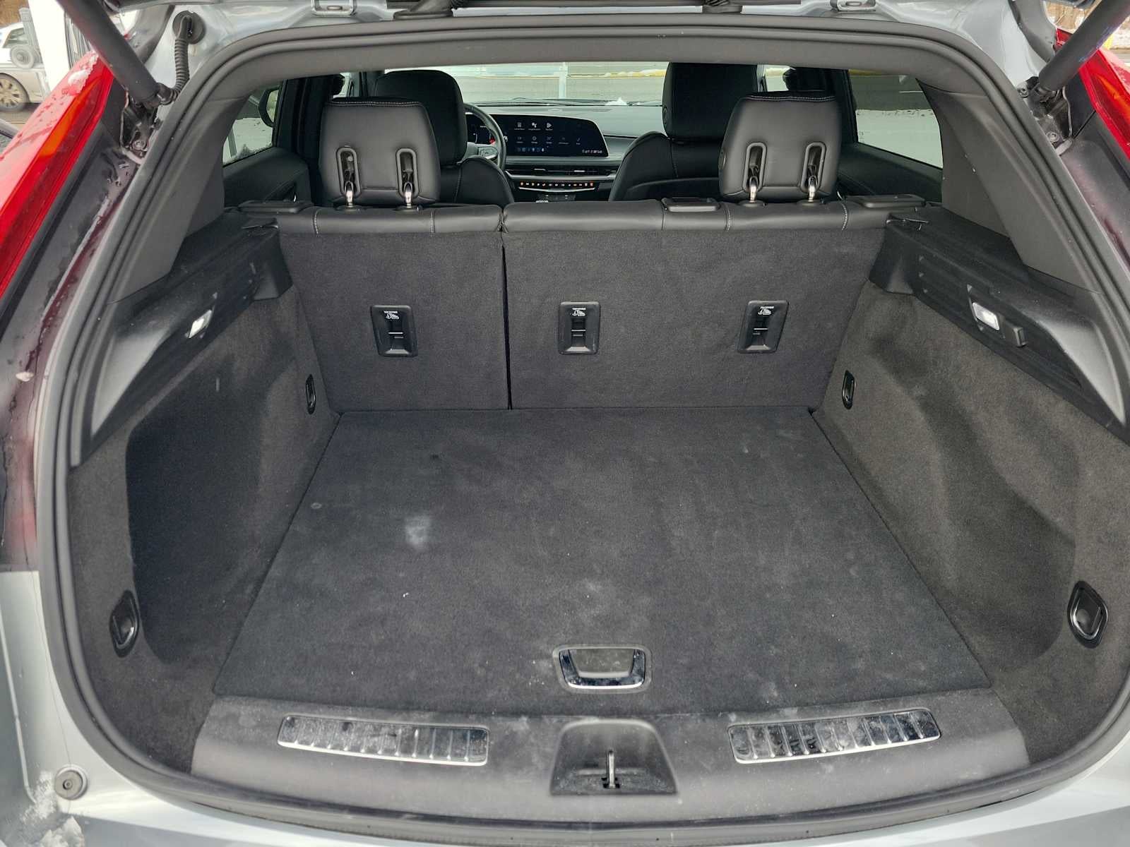 2025 Cadillac XT4 AWD Premium Luxury