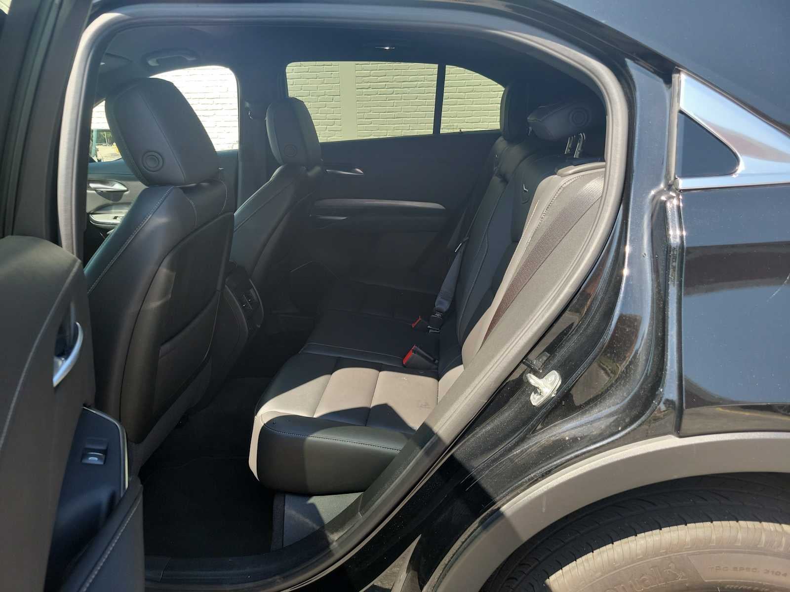 2025 Cadillac XT4 AWD Premium Luxury