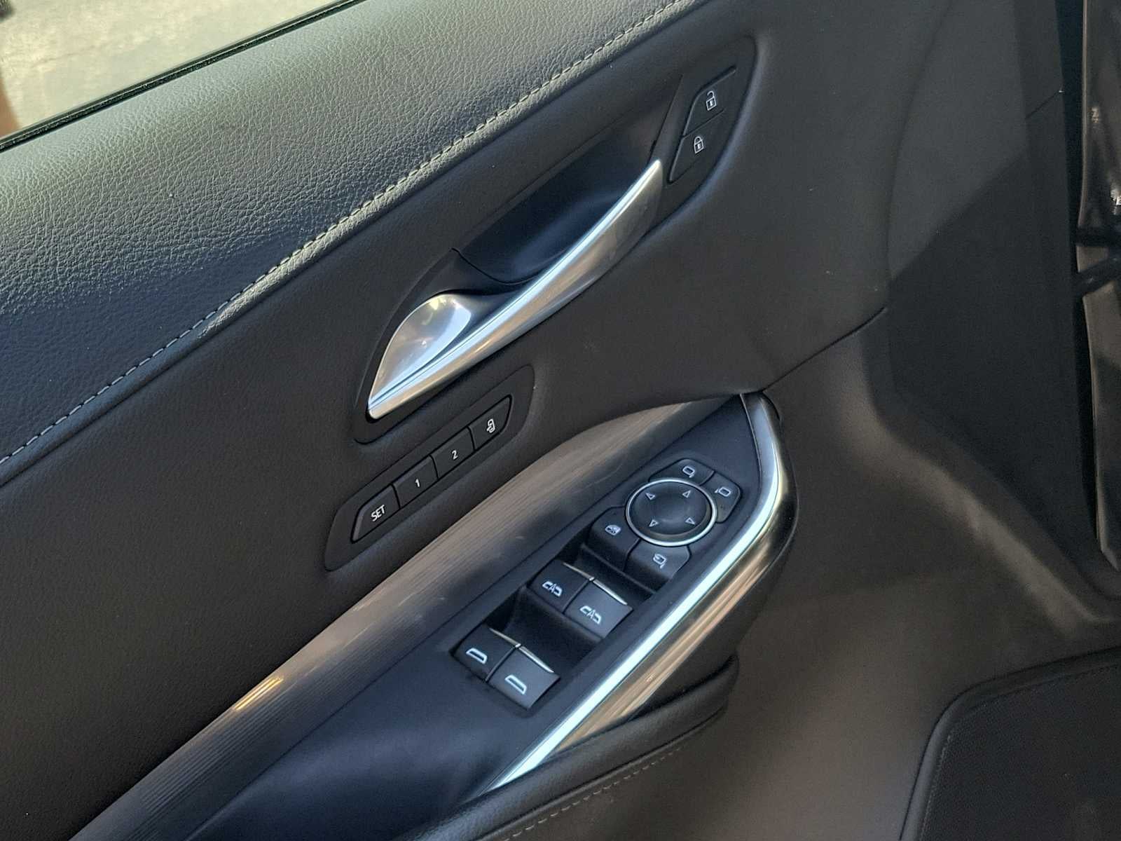 2025 Cadillac XT4 AWD Premium Luxury