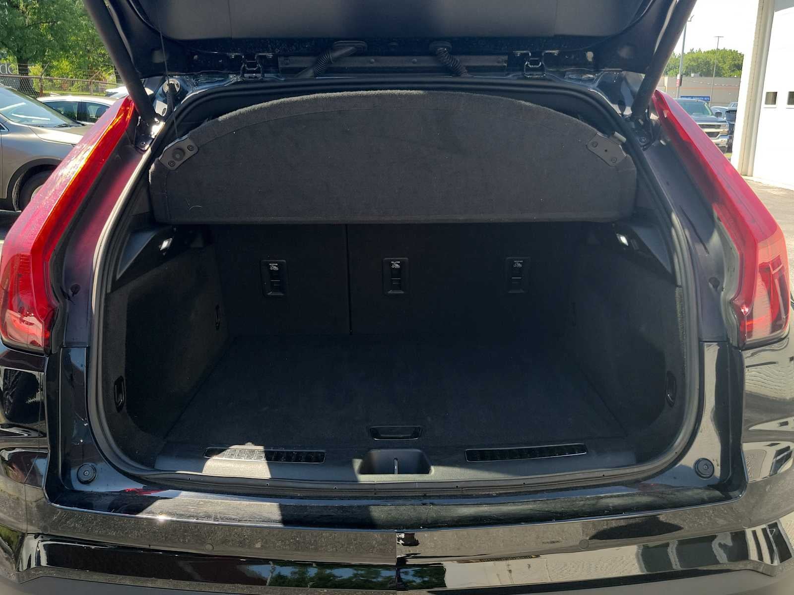 2025 Cadillac XT4 AWD Premium Luxury