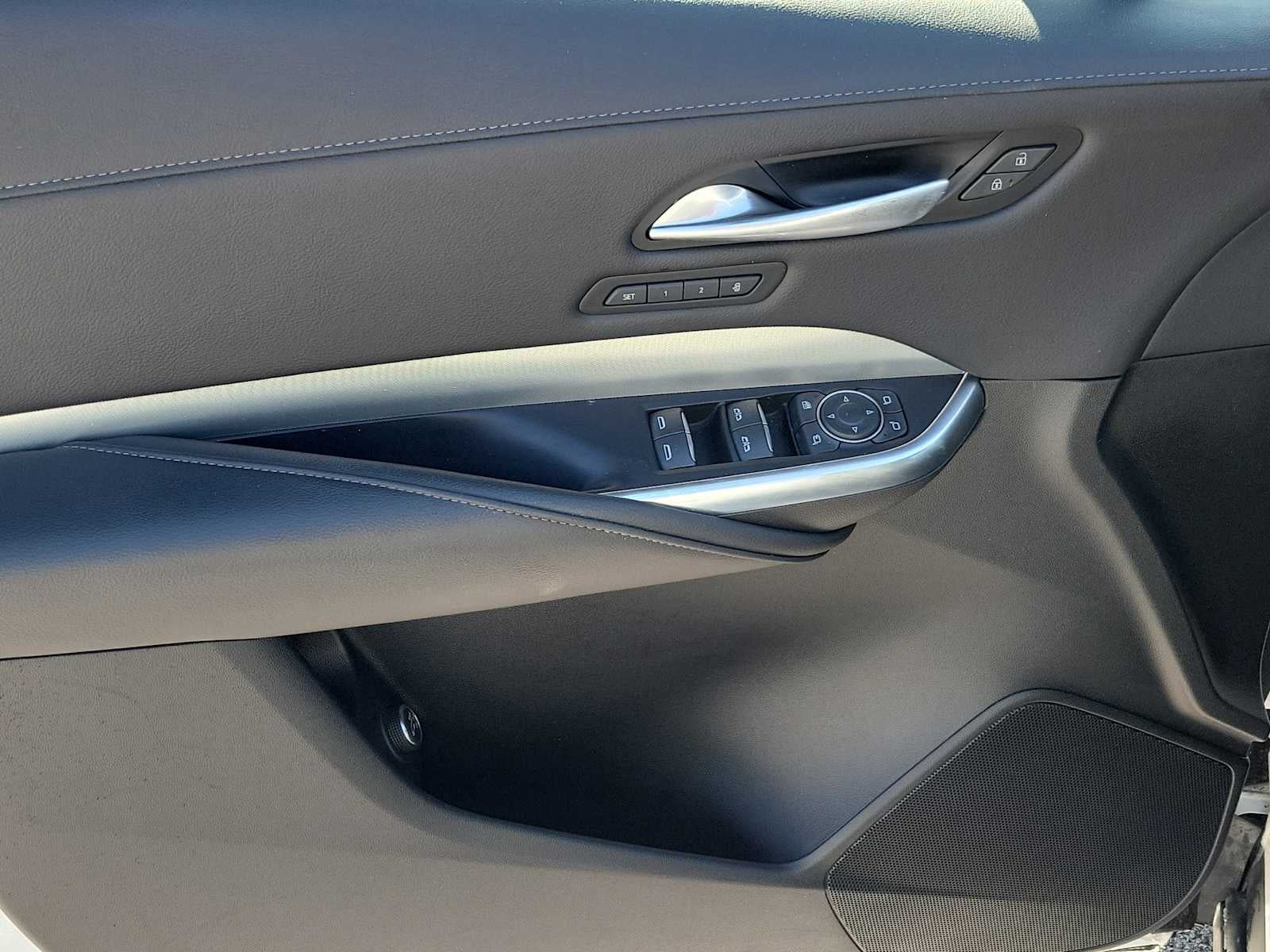 2023 Cadillac XT4 AWD Premium Luxury