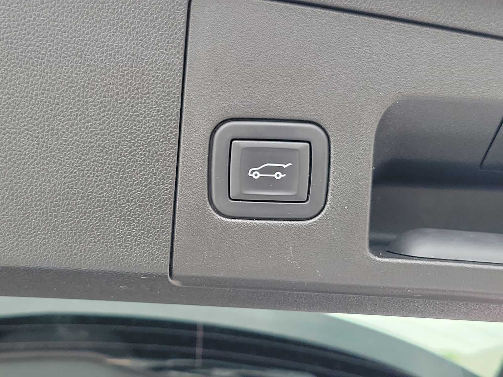 2023 Cadillac XT4 AWD Premium Luxury