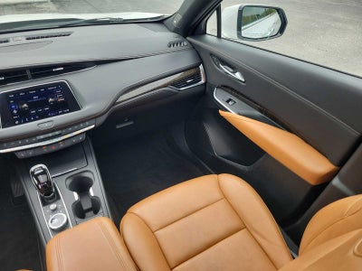 2023 Cadillac XT4 AWD Premium Luxury