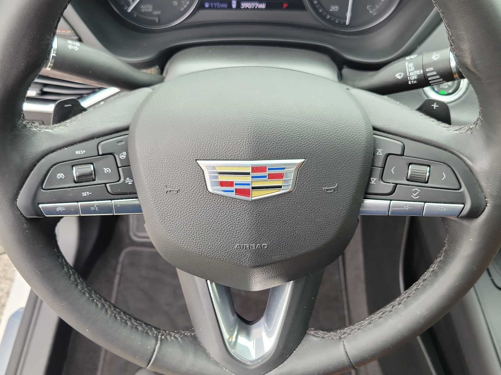 2023 Cadillac XT4 AWD Premium Luxury