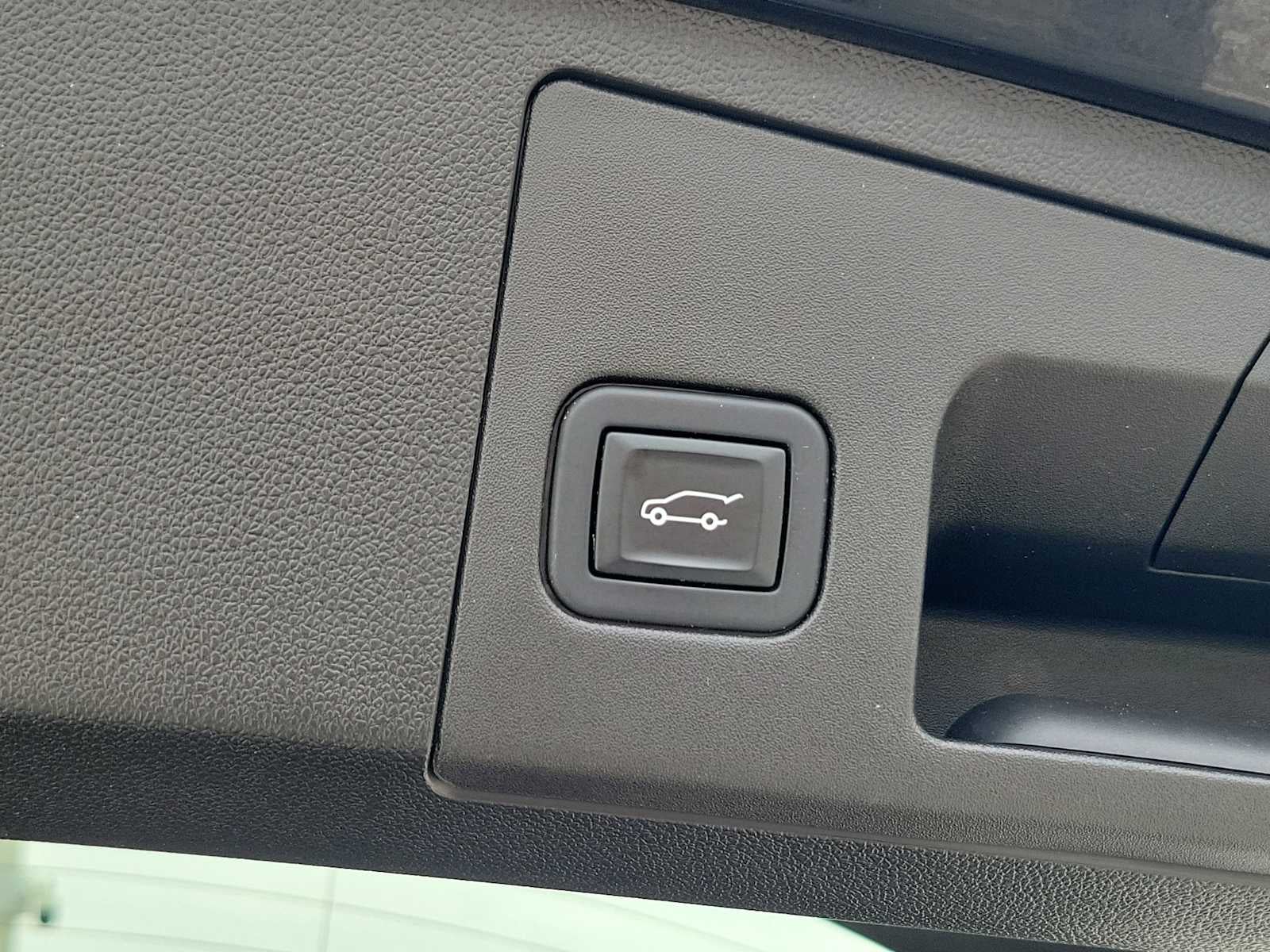 2022 Cadillac XT4 AWD Sport