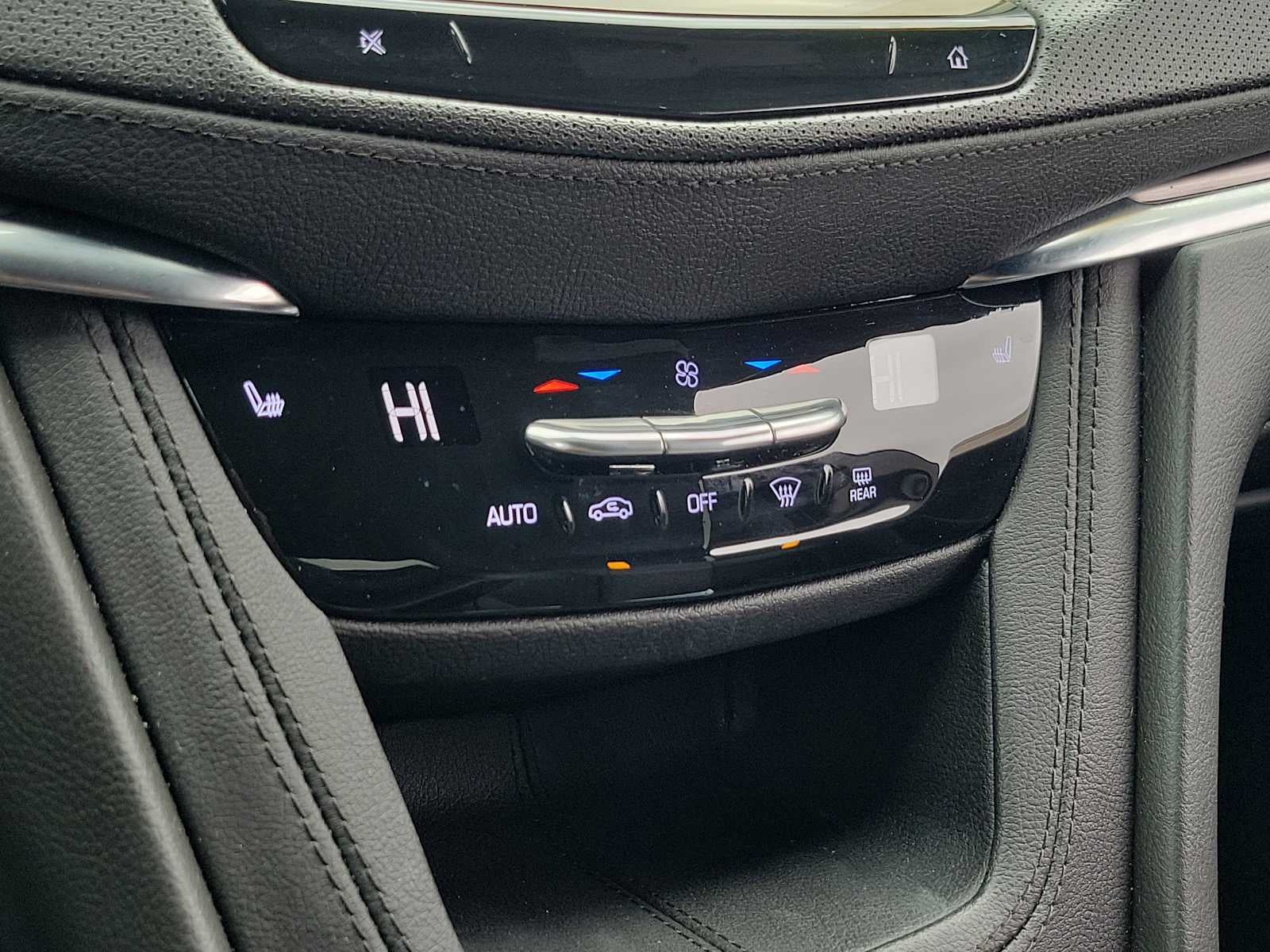 2022 Cadillac XT5 FWD Luxury