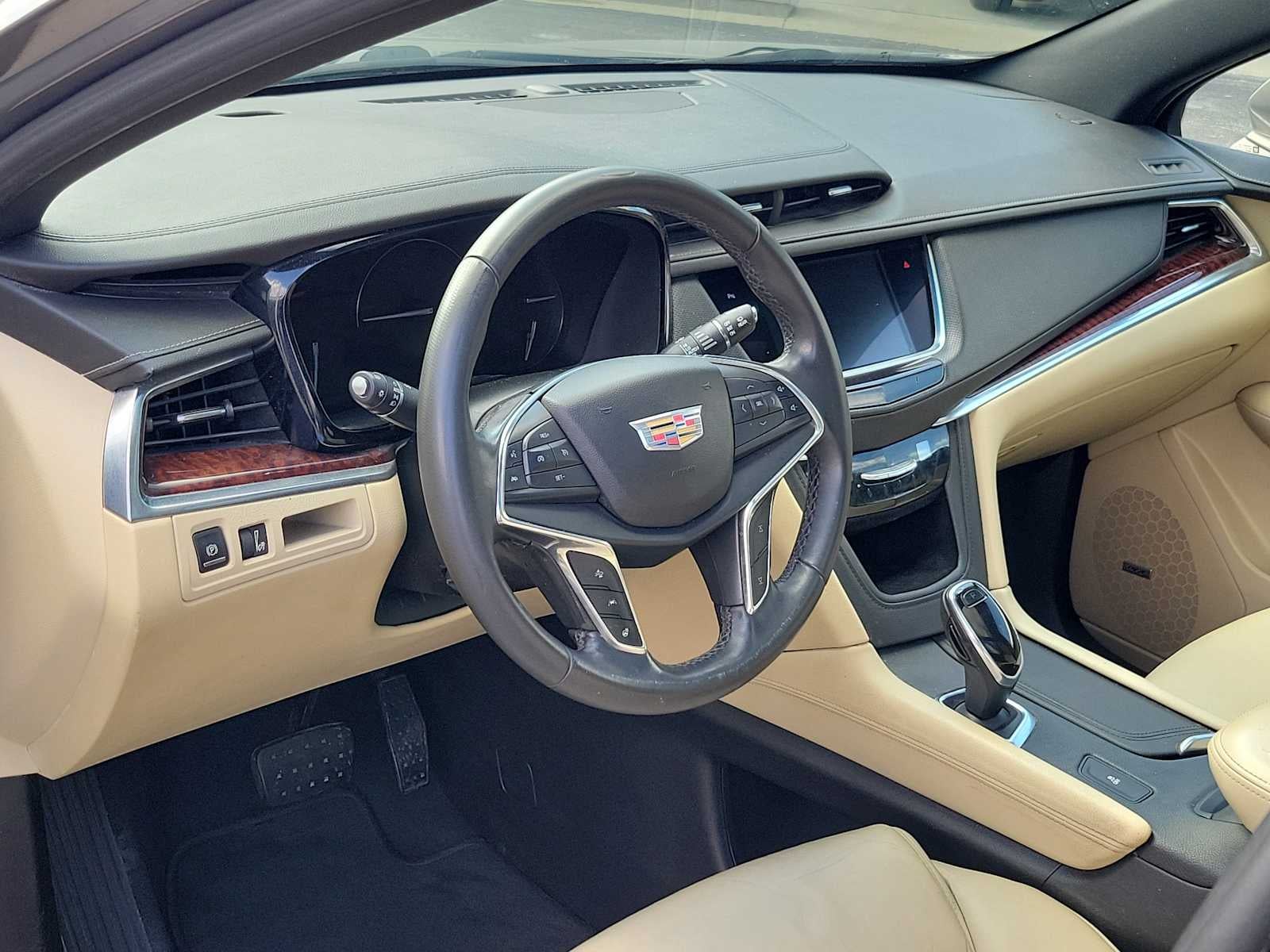 2018 Cadillac XT5 Luxury FWD