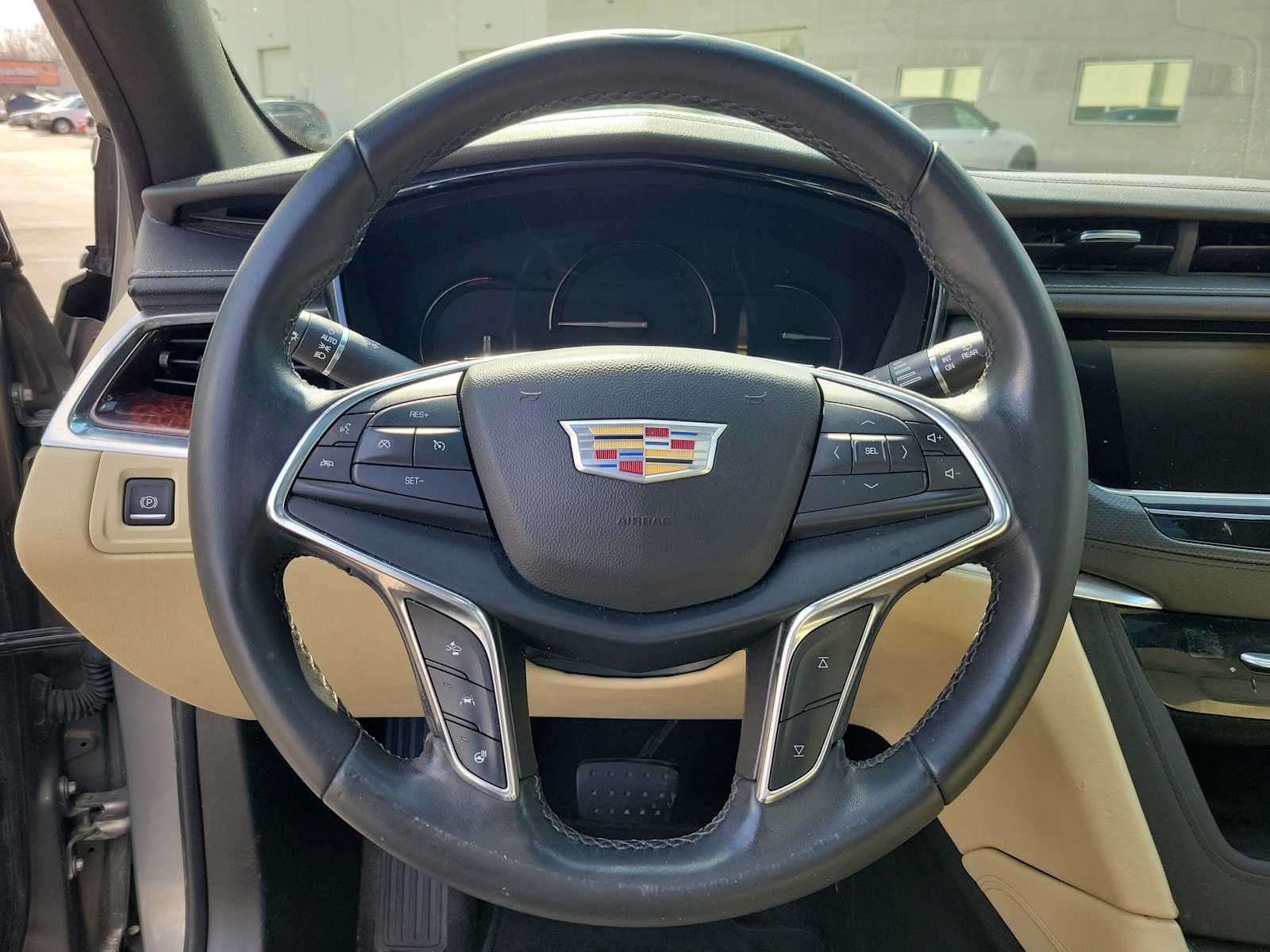 2018 Cadillac XT5 Luxury FWD