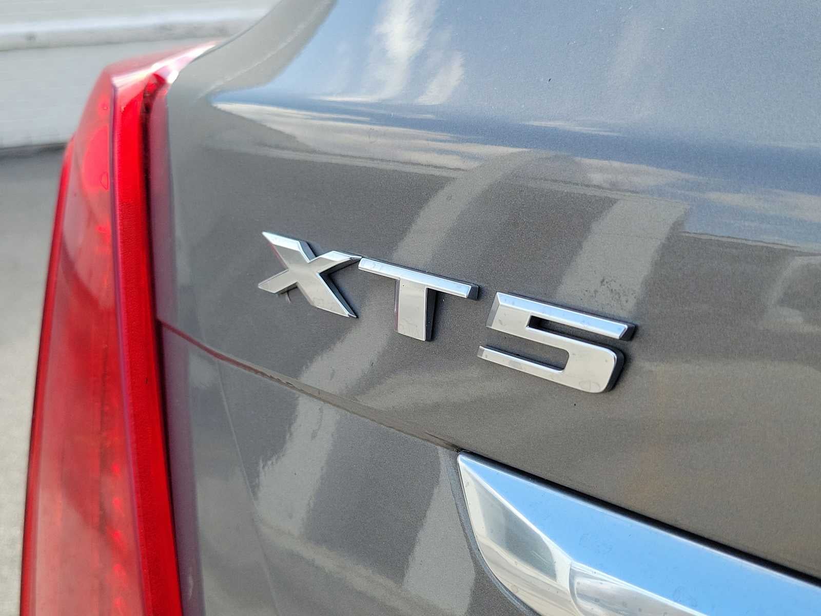 2018 Cadillac XT5 Luxury FWD