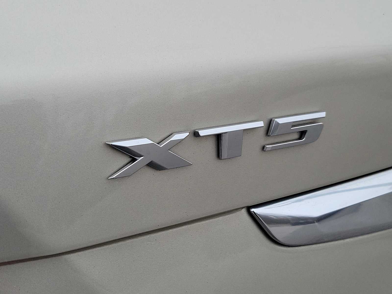 2017 Cadillac XT5 Luxury AWD