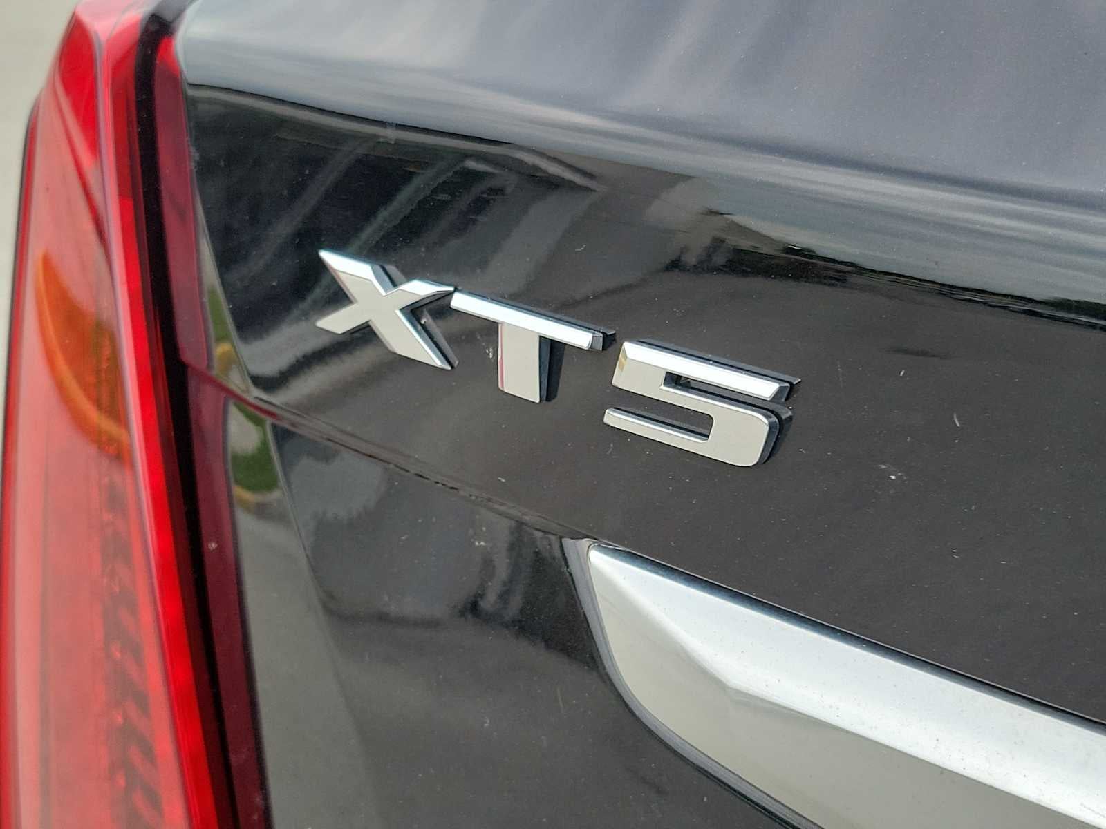 2023 Cadillac XT5 AWD Premium Luxury