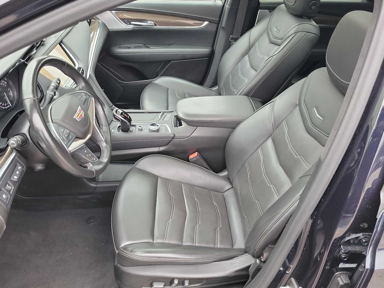 2022 Cadillac XT5 AWD Premium Luxury