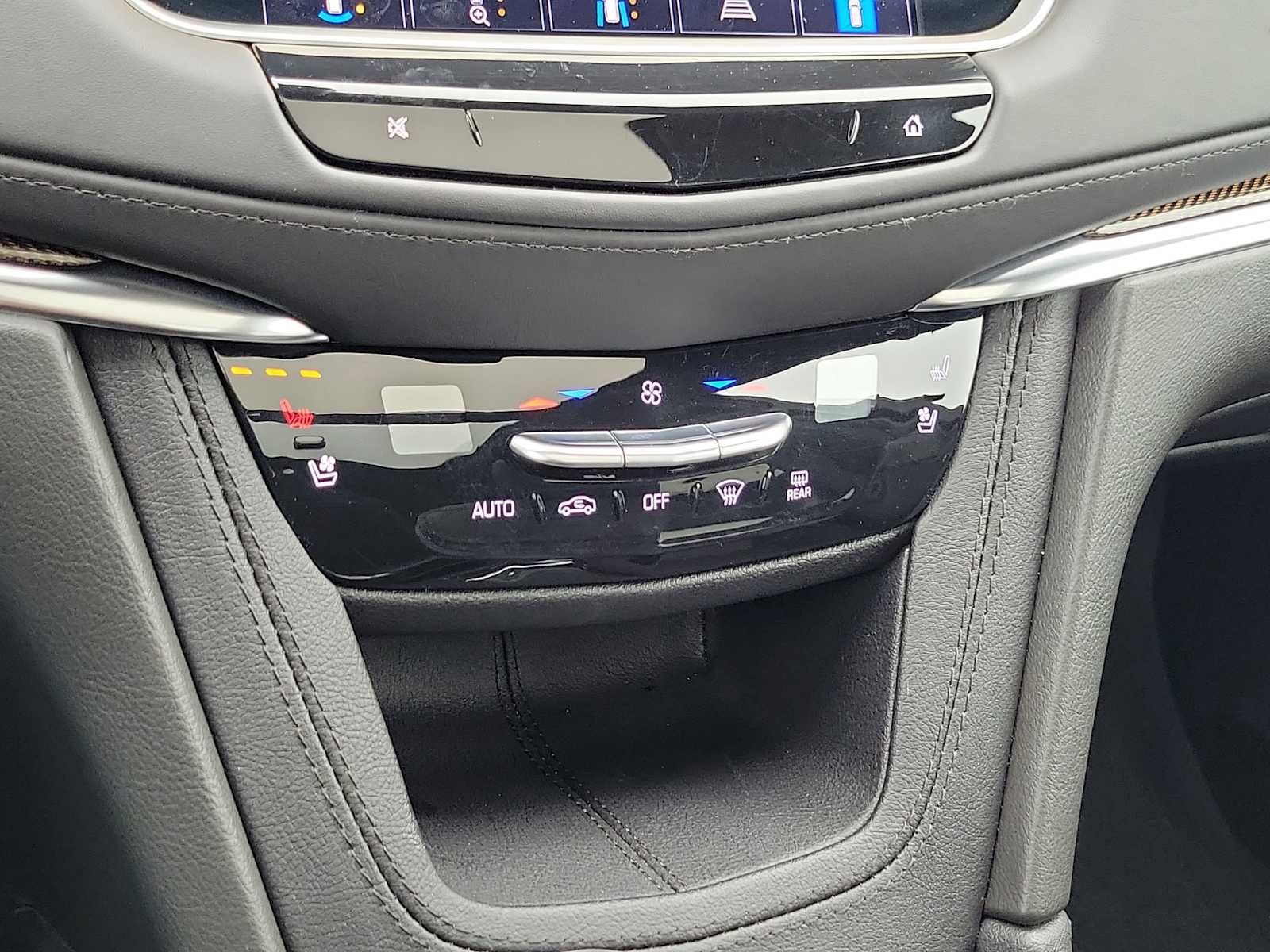 2022 Cadillac XT5 AWD Premium Luxury