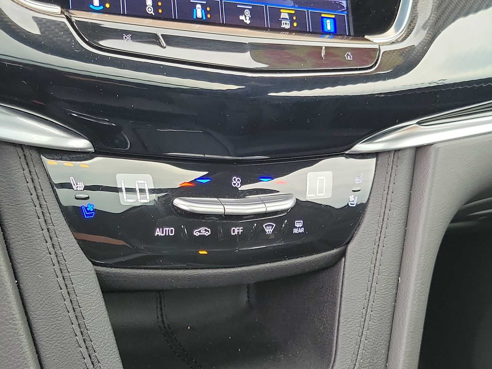 2024 Cadillac XT6 AWD Sport