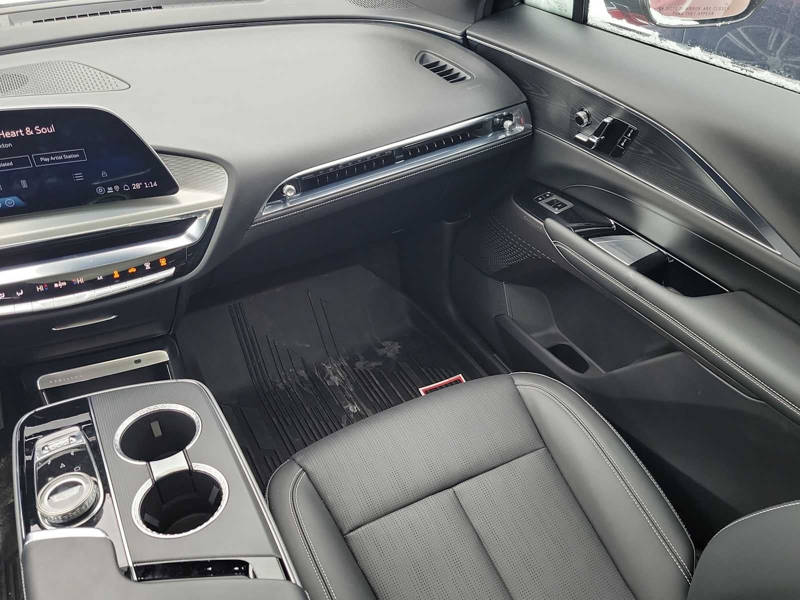 2024 Cadillac LYRIQ Luxury