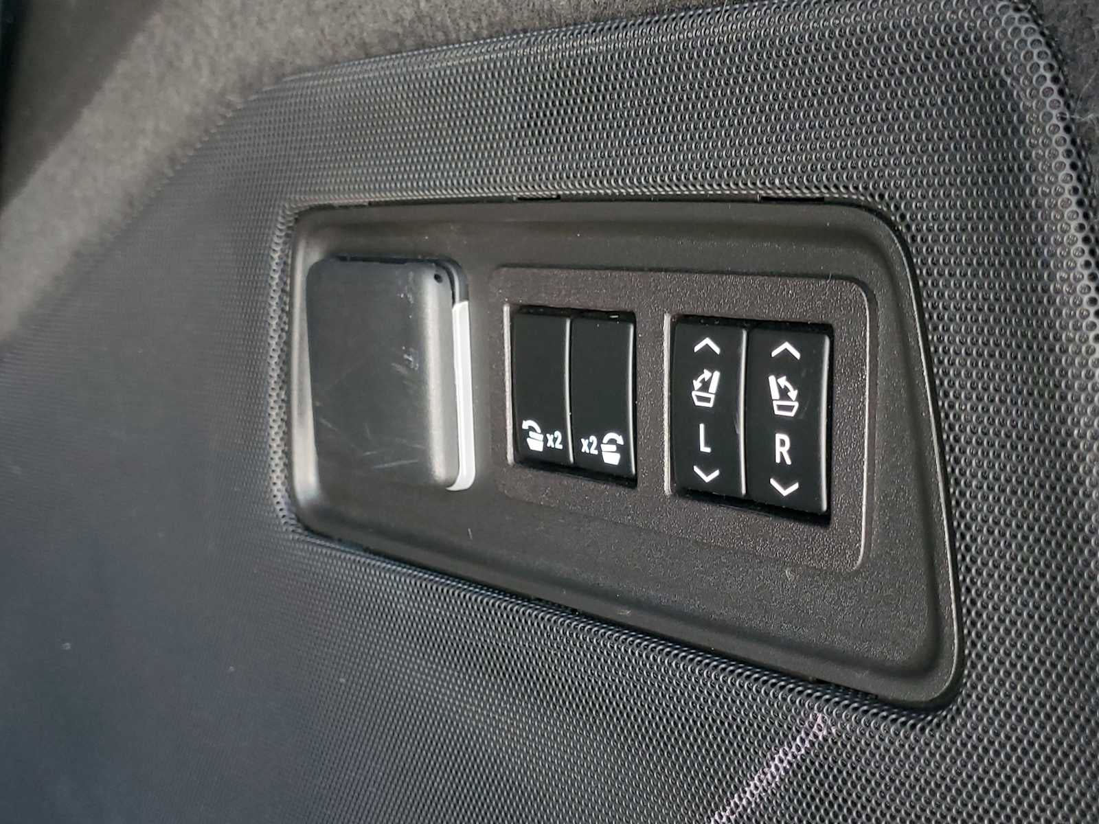 2023 Cadillac Escalade 4WD Sport Platinum