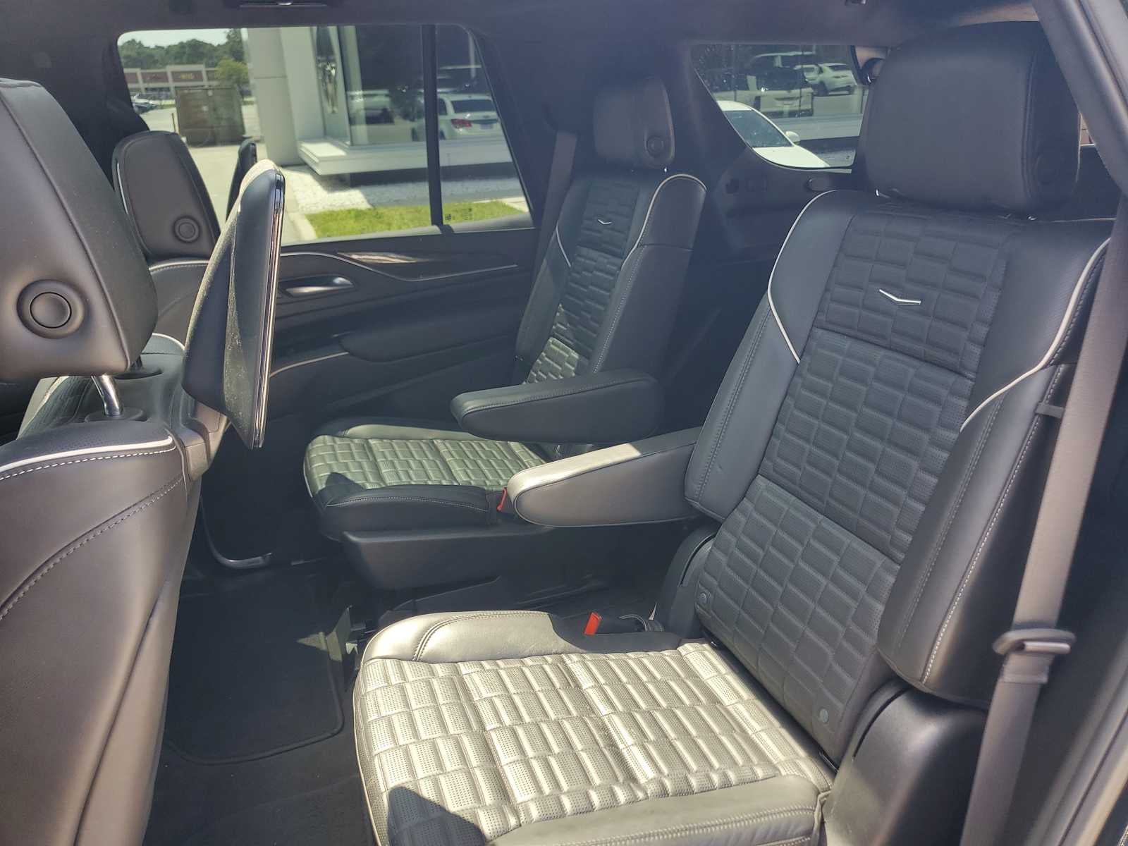 2023 Cadillac Escalade 4WD Sport Platinum