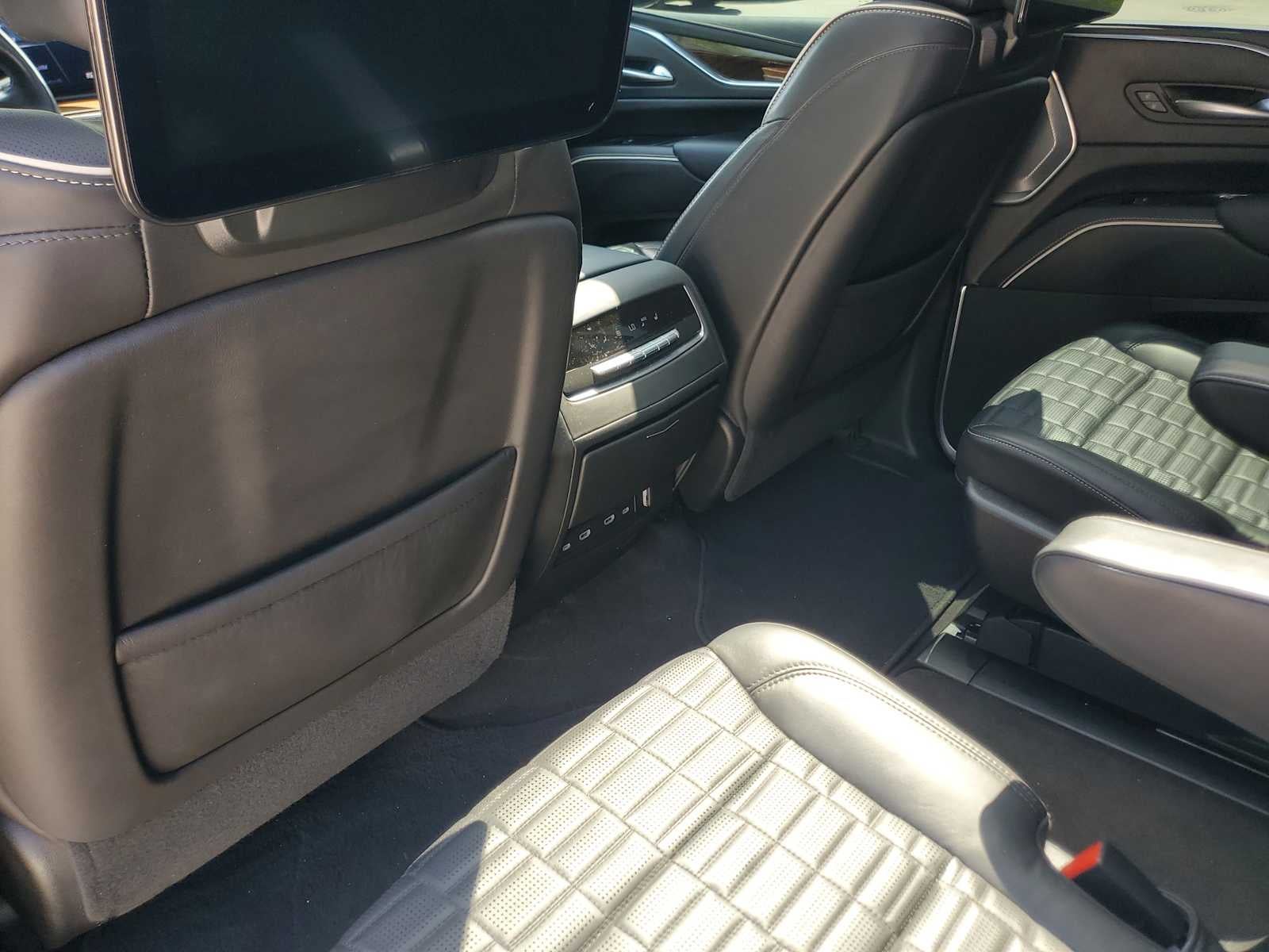 2023 Cadillac Escalade 4WD Sport Platinum