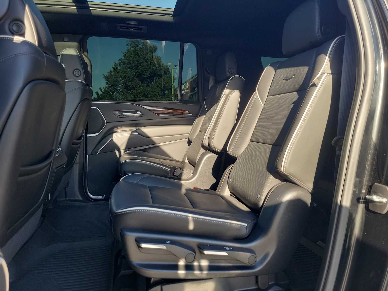 2023 Cadillac Escalade ESV 4WD Premium Luxury