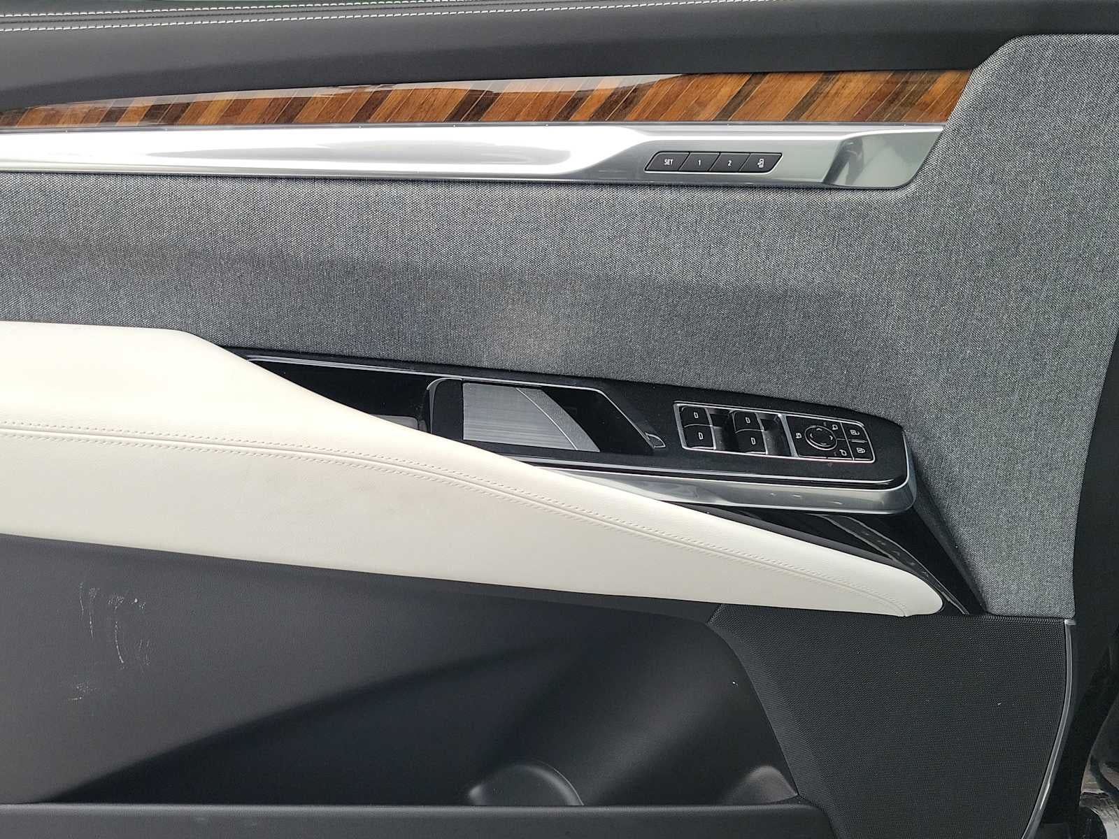 2025 Cadillac Escalade ESV 4WD Sport Platinum