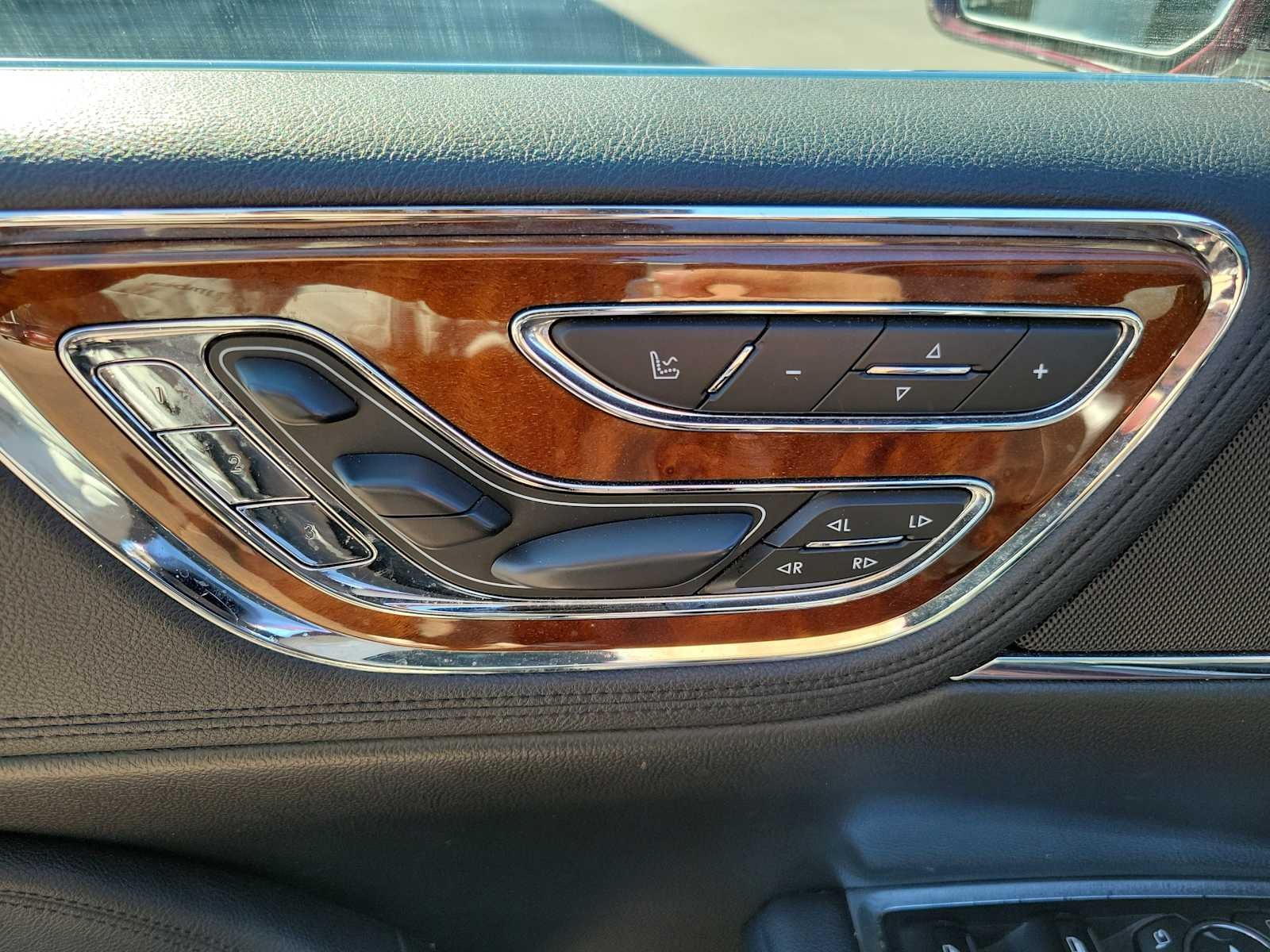 2017 Lincoln Continental Reserve