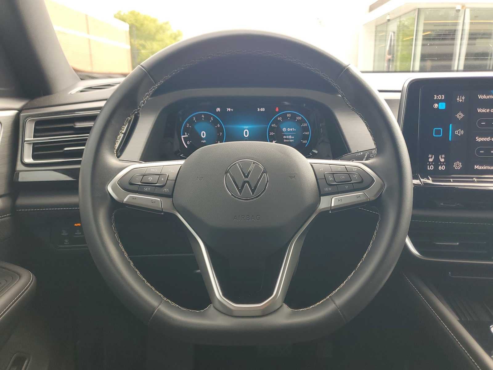 2025 Volkswagen Atlas Cross Sport 2.0T SE w/Technology