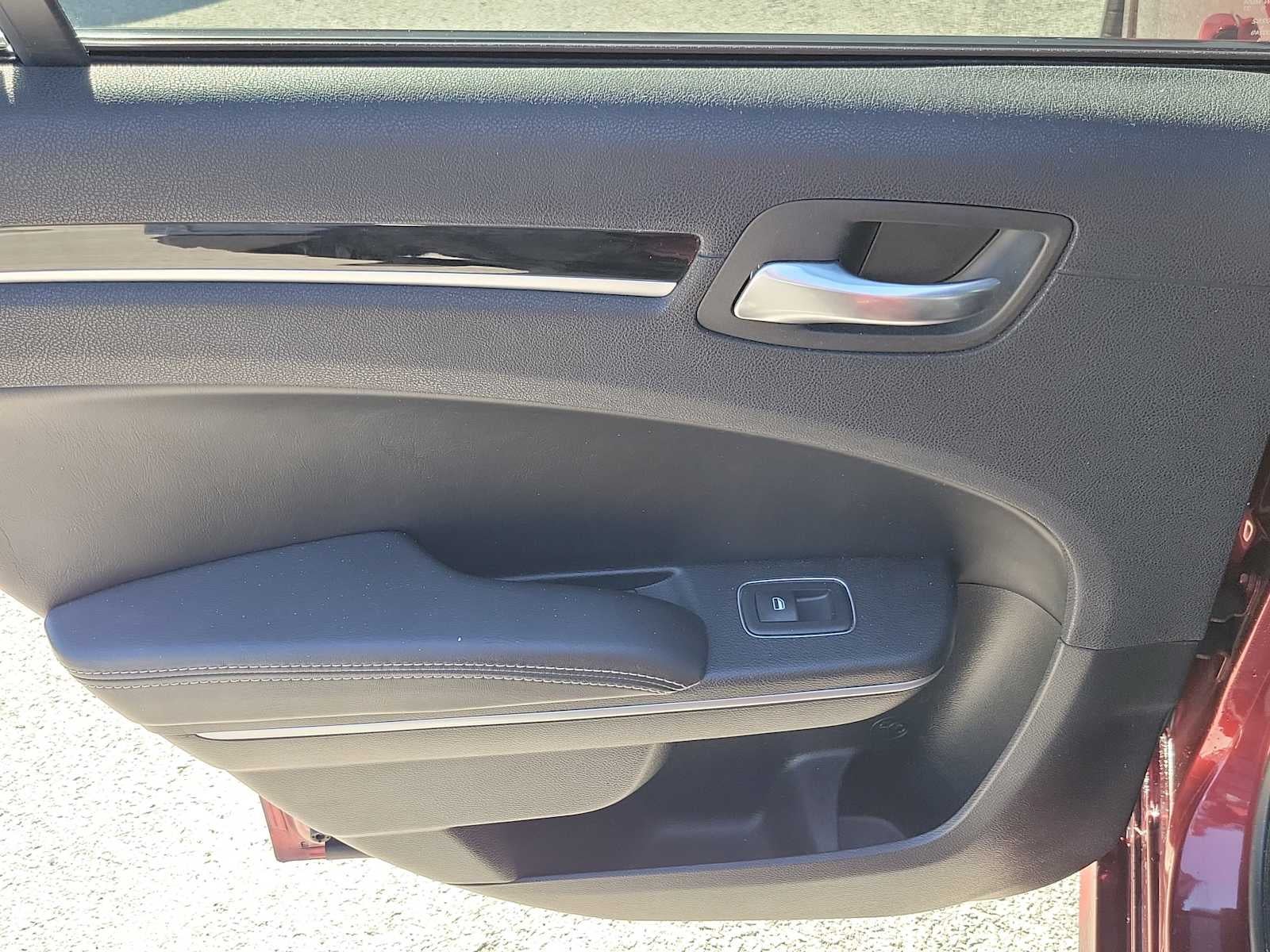 2018 Chrysler 300 300S