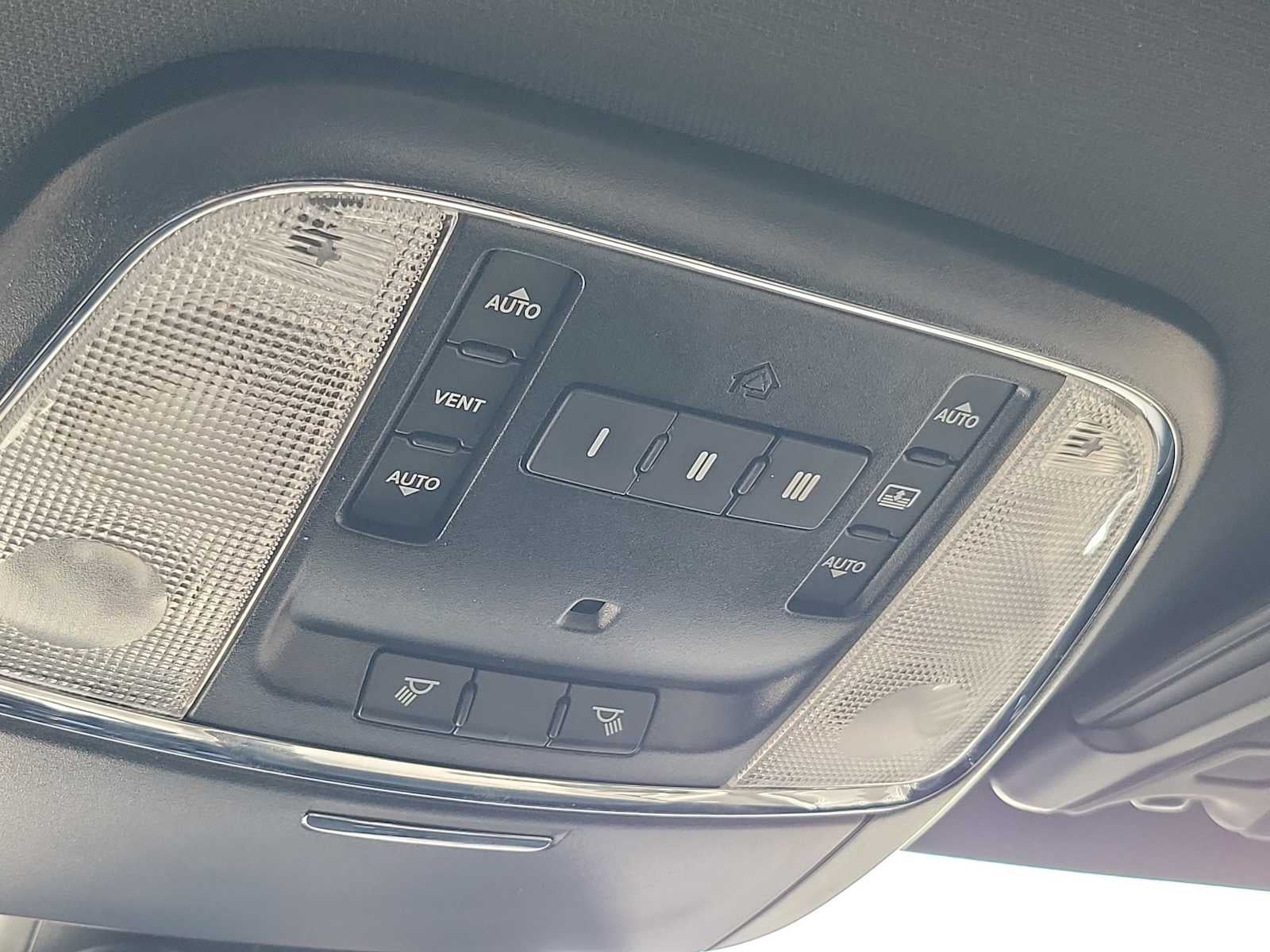 2018 Chrysler 300 300S