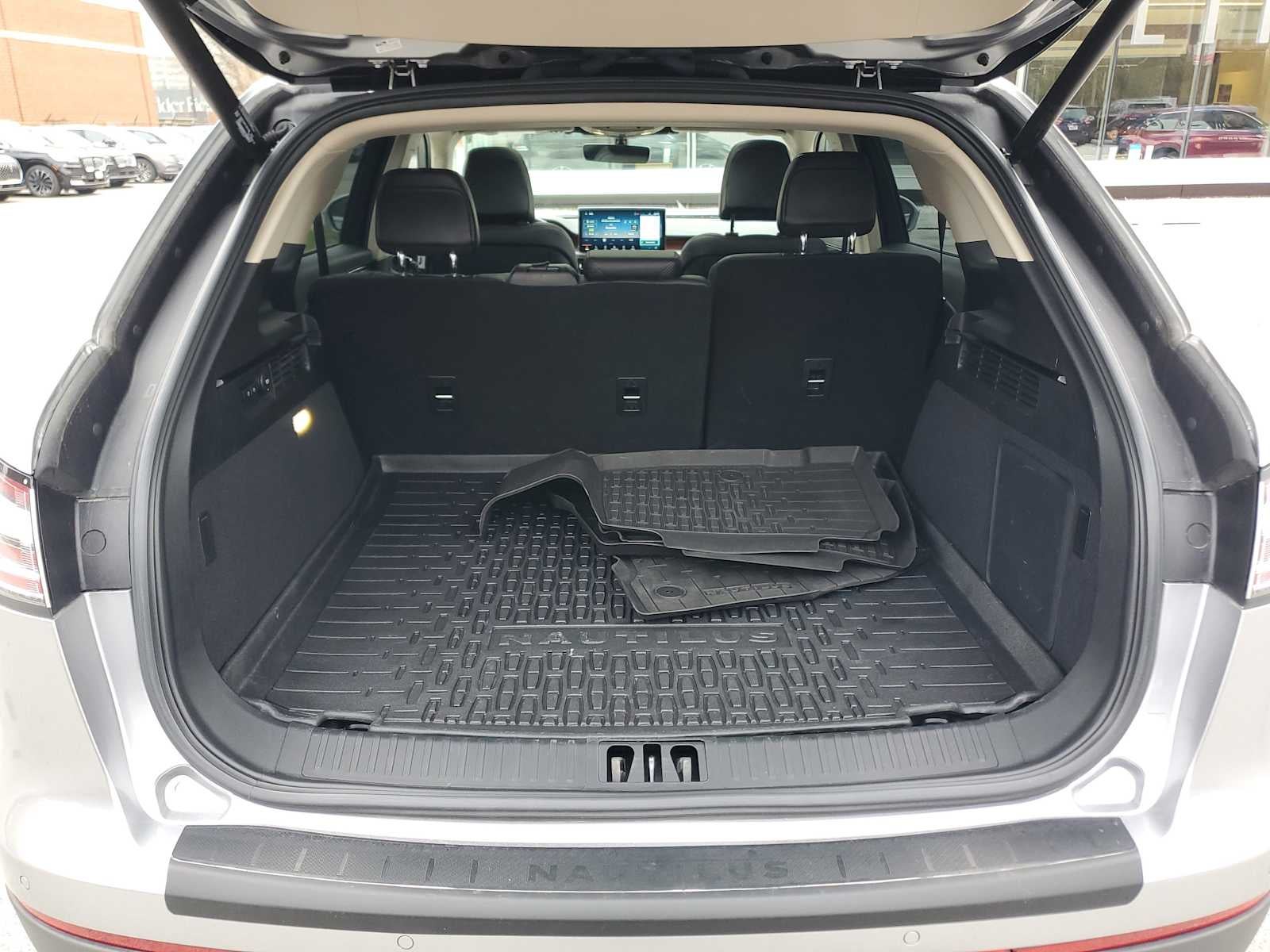 2022 Lincoln Nautilus Reserve