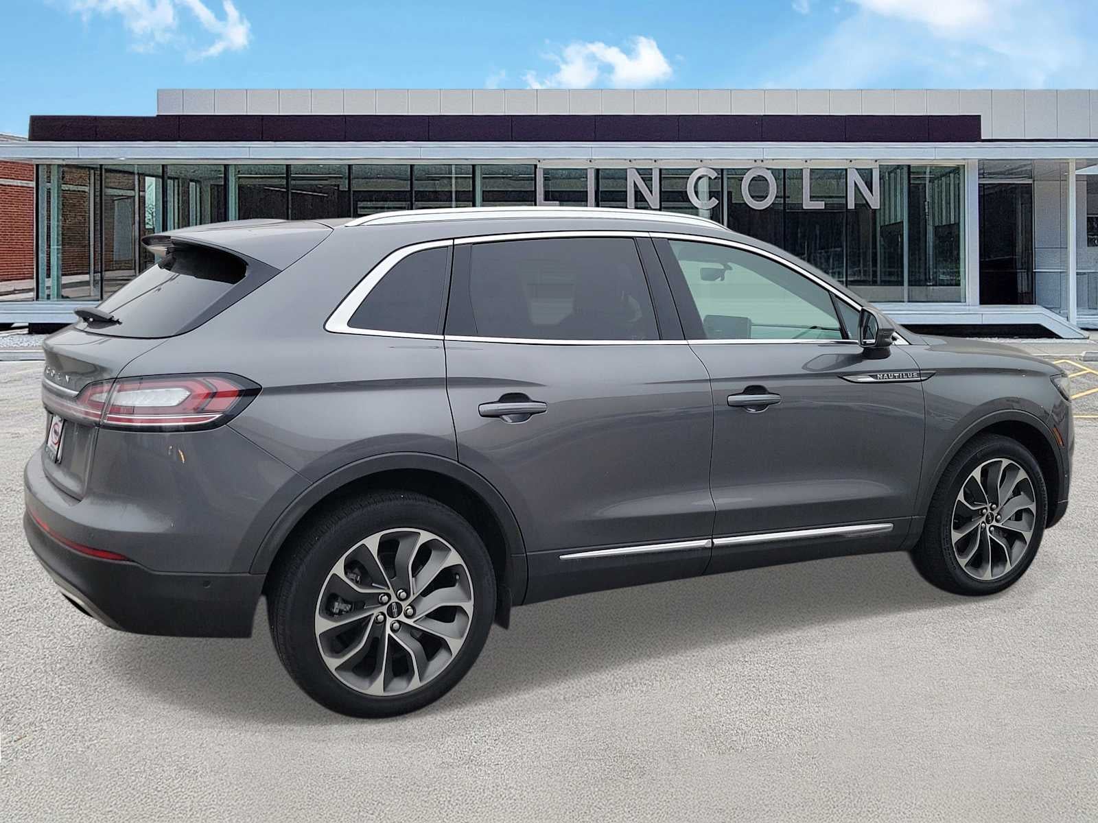 2023 Lincoln Nautilus Reserve
