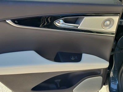 2023 Lincoln Nautilus Black Label