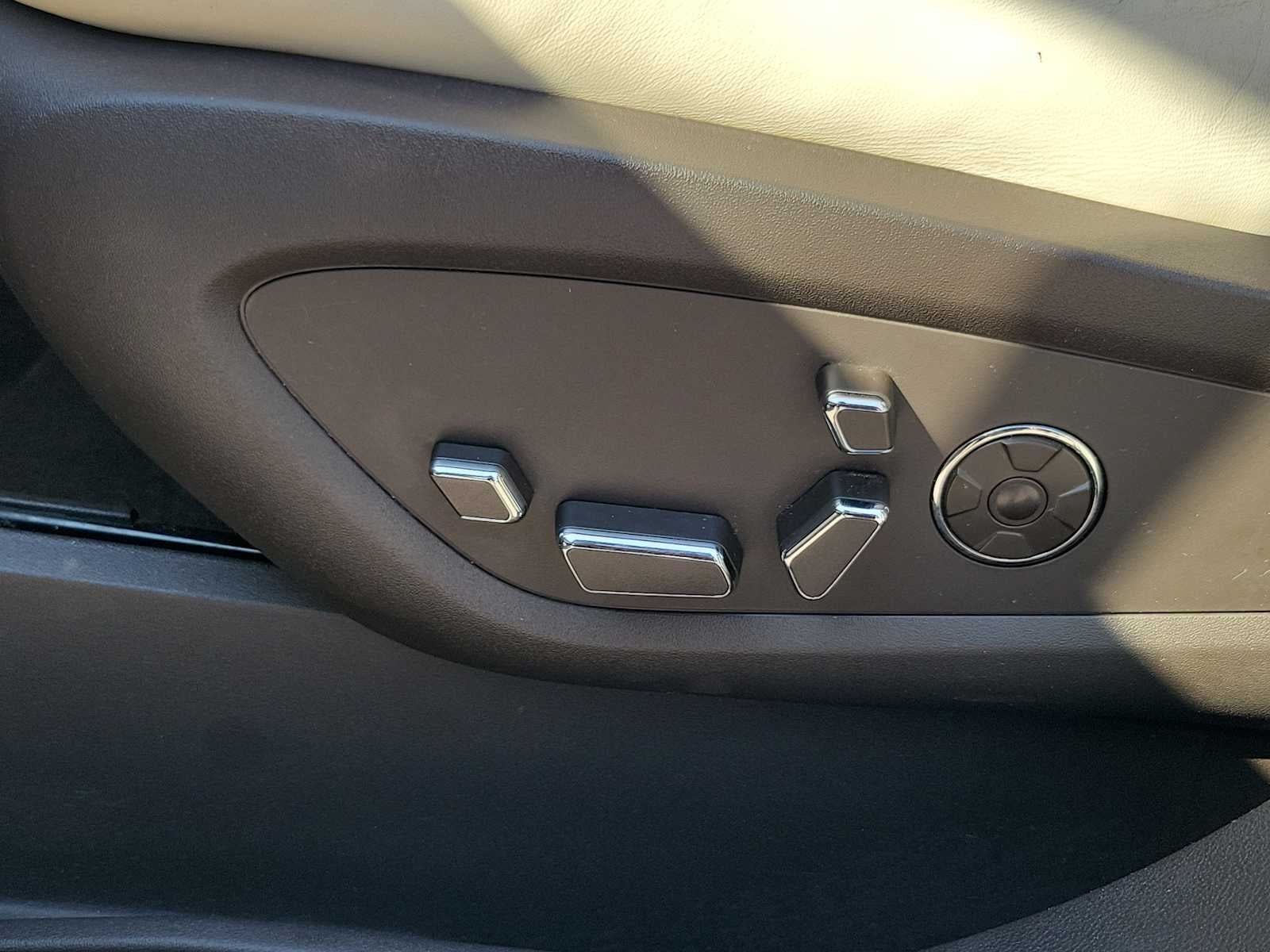 2023 Lincoln Nautilus Black Label